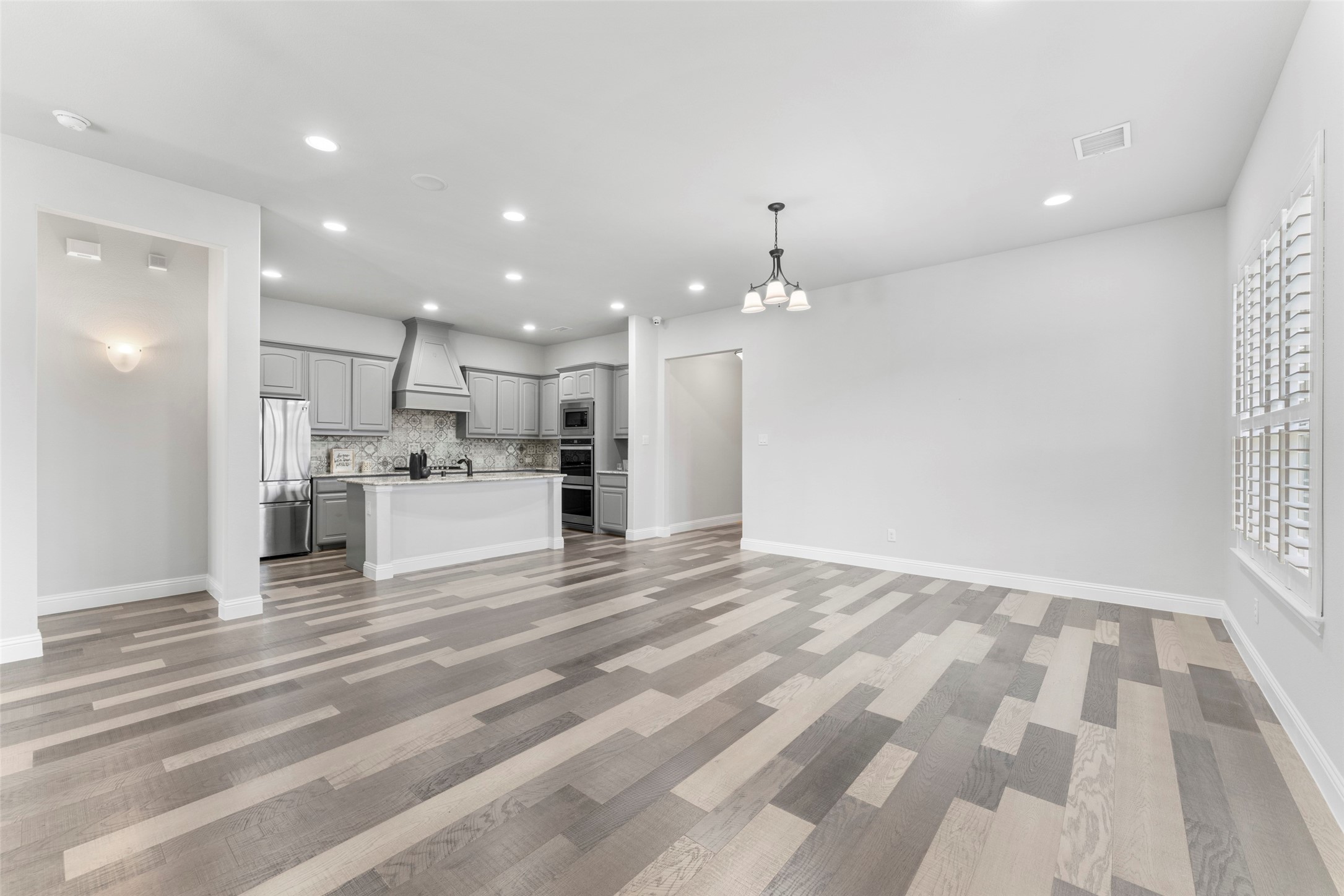 7581 Sevie Lane Grand Prairie TX 75054