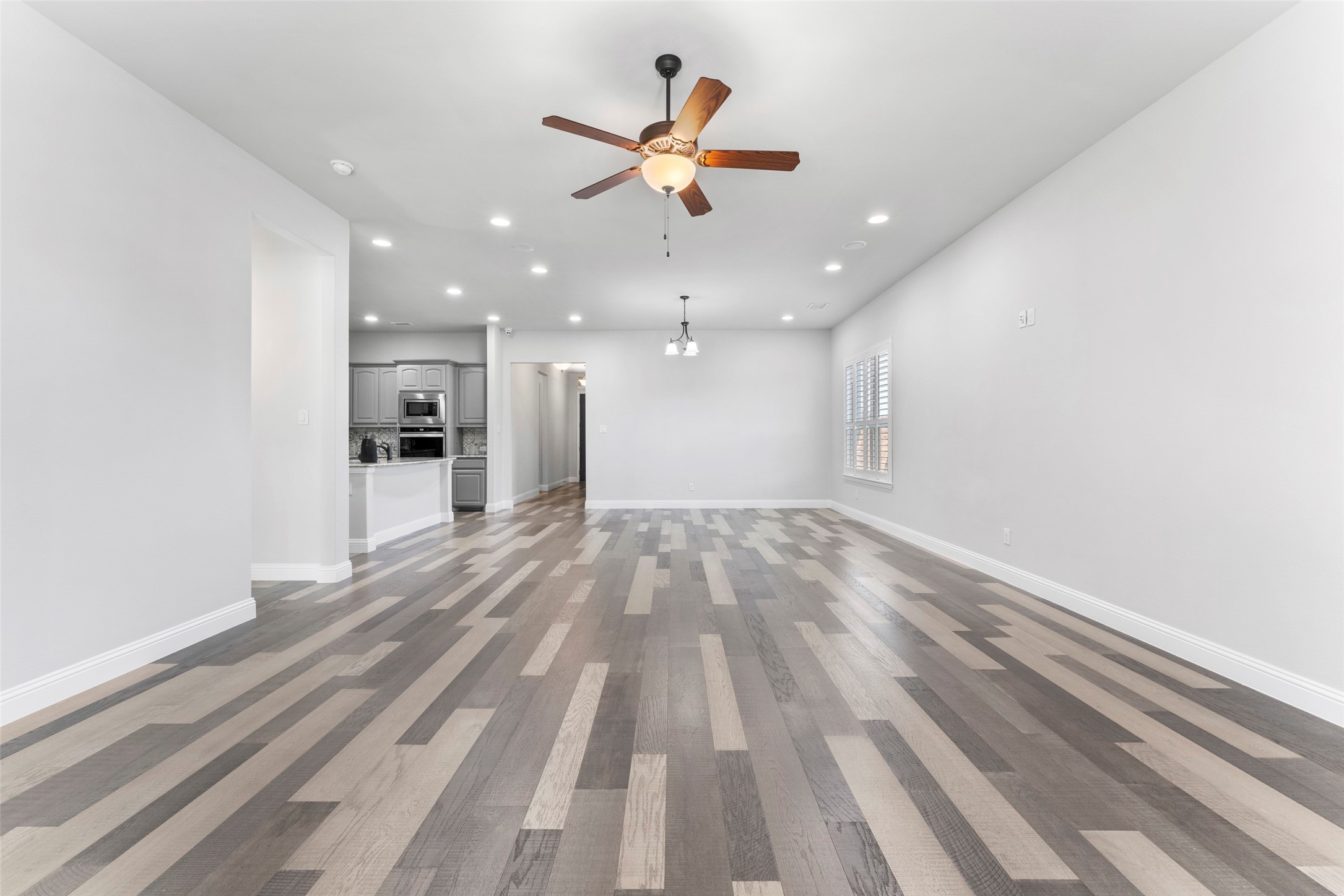 7581 Sevie Lane Grand Prairie TX 75054
