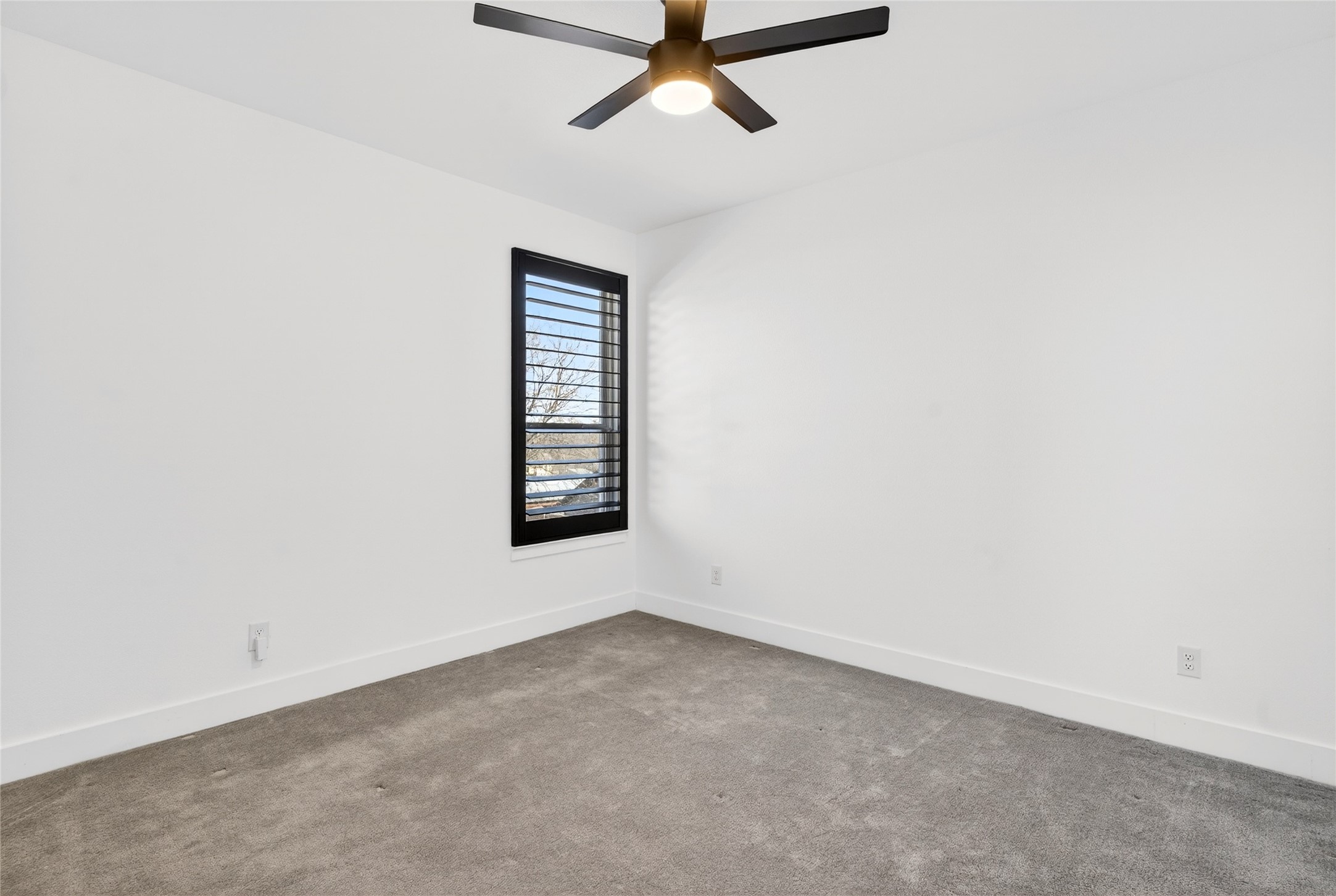 531 W Laureland Road Dallas TX 75232