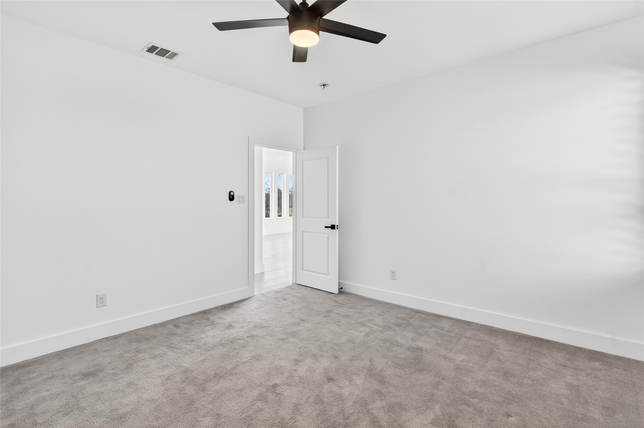 531 W Laureland Road Dallas TX 75232