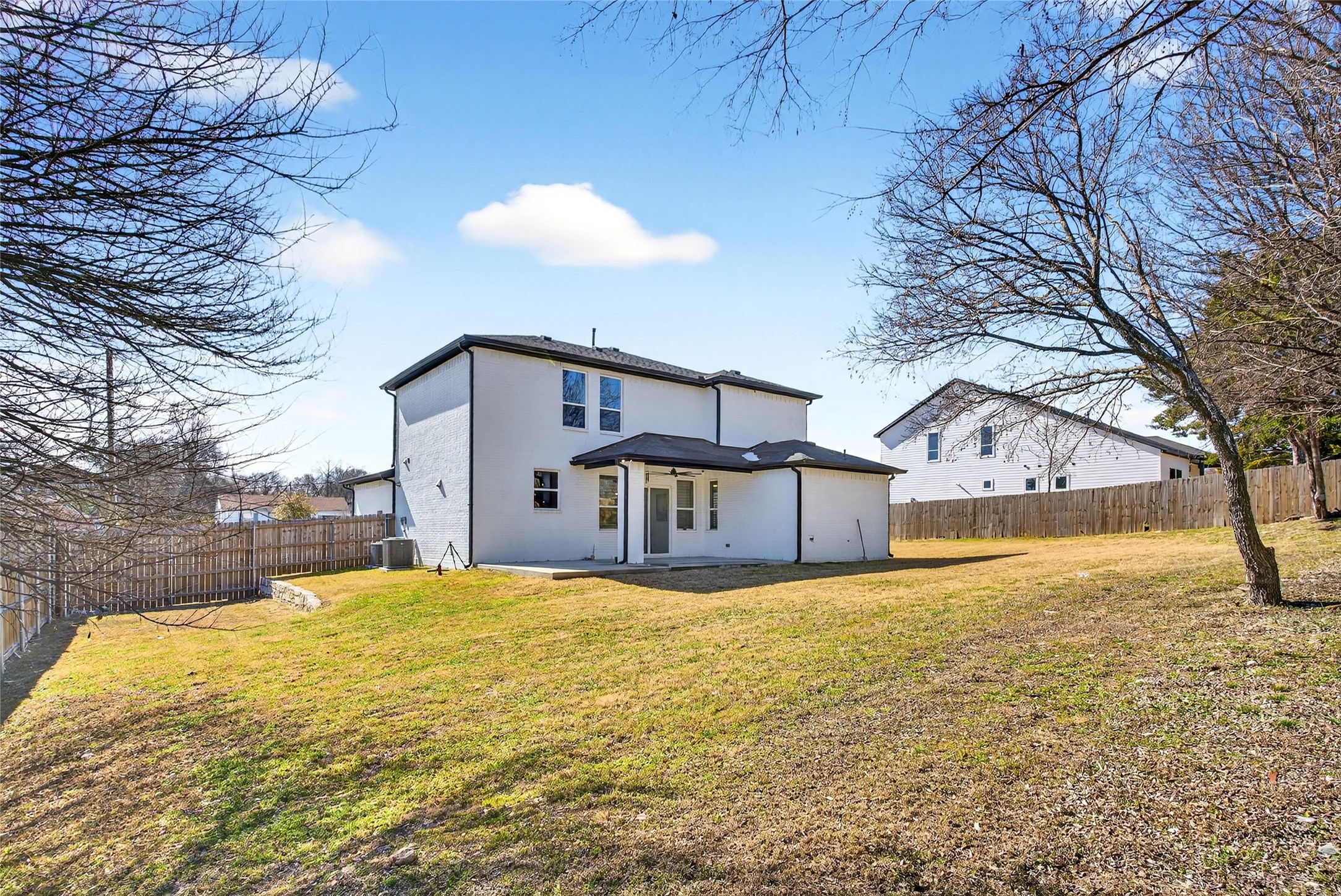 531 W Laureland Road Dallas TX 75232