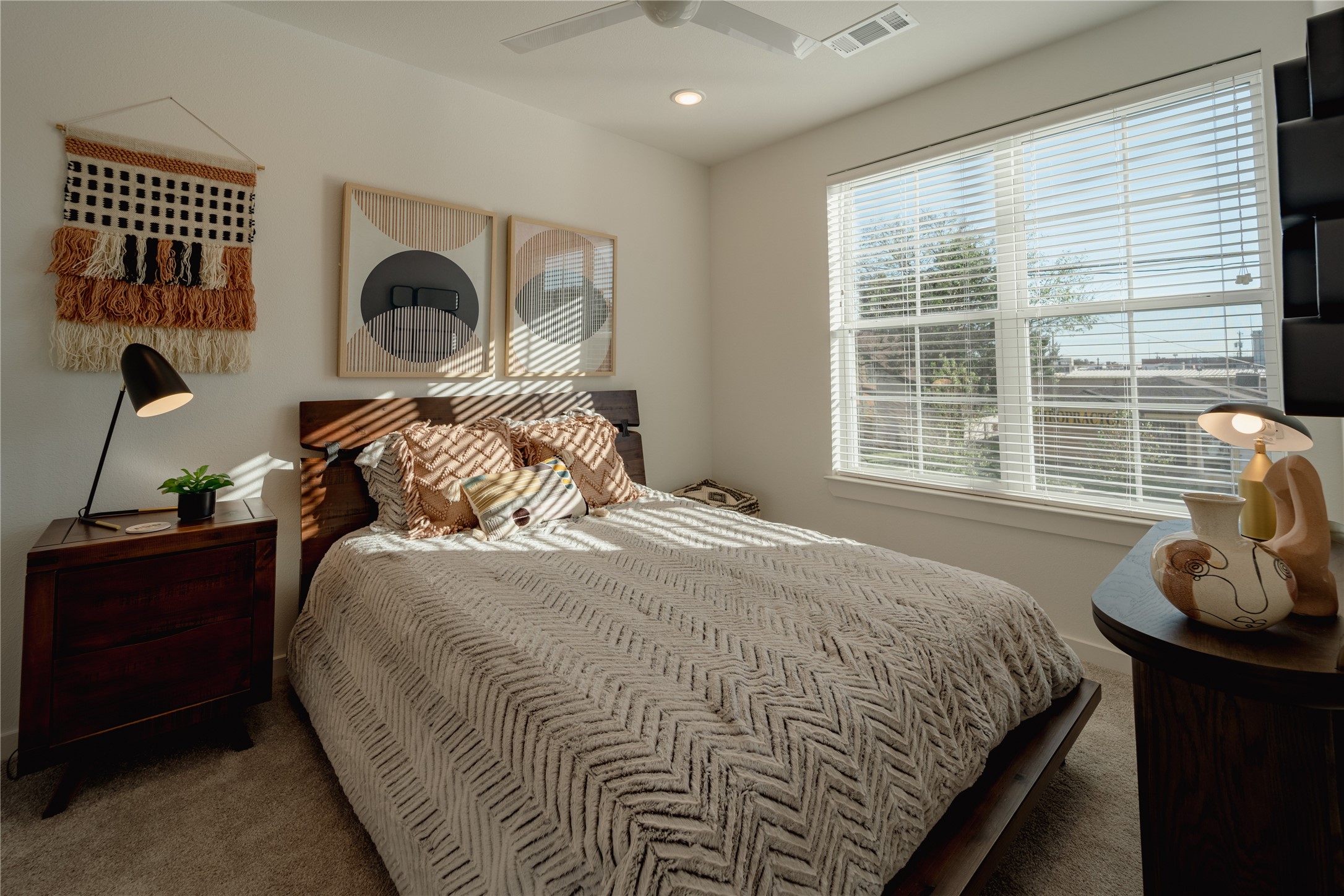 105 S Bishop Avenue Dallas TX 75208