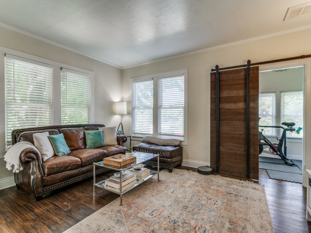 6110 Junius Street Dallas TX 75214