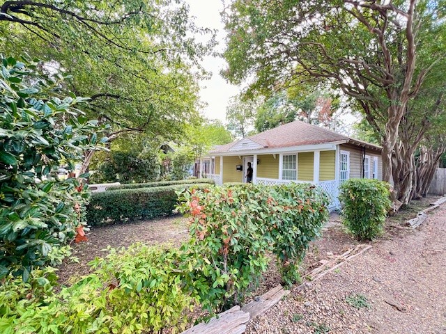 425 Grandview Avenue Dallas TX 75223
