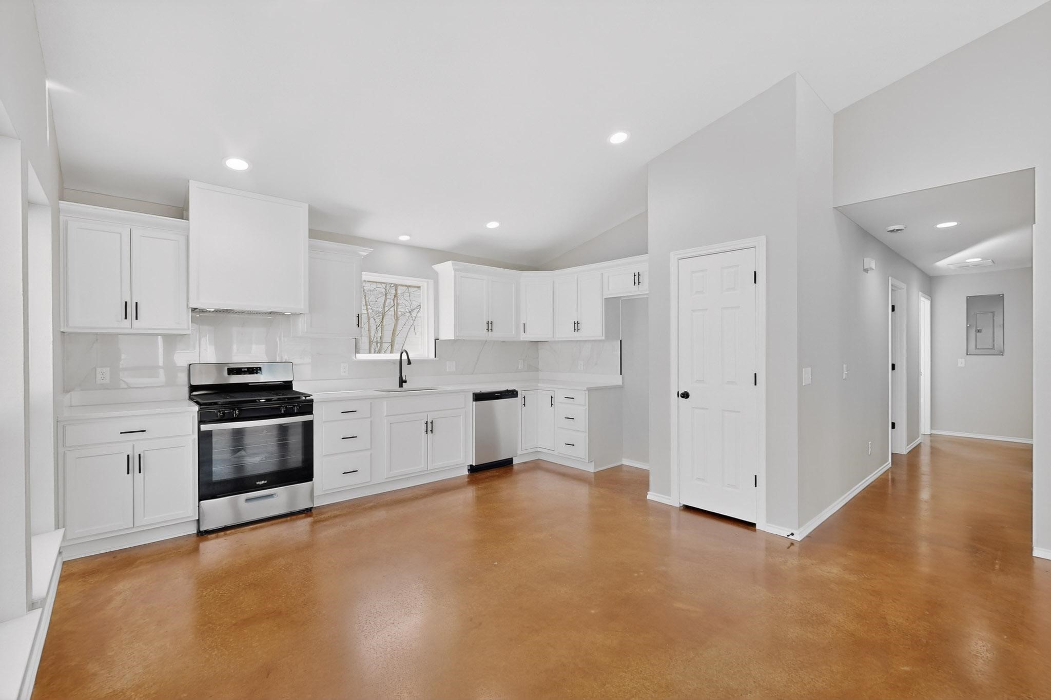 1471 W Kaufman Street Paris TX 75460