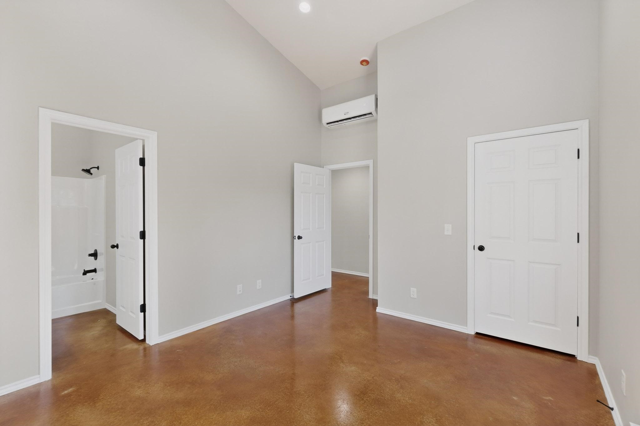 1471 W Kaufman Street Paris TX 75460