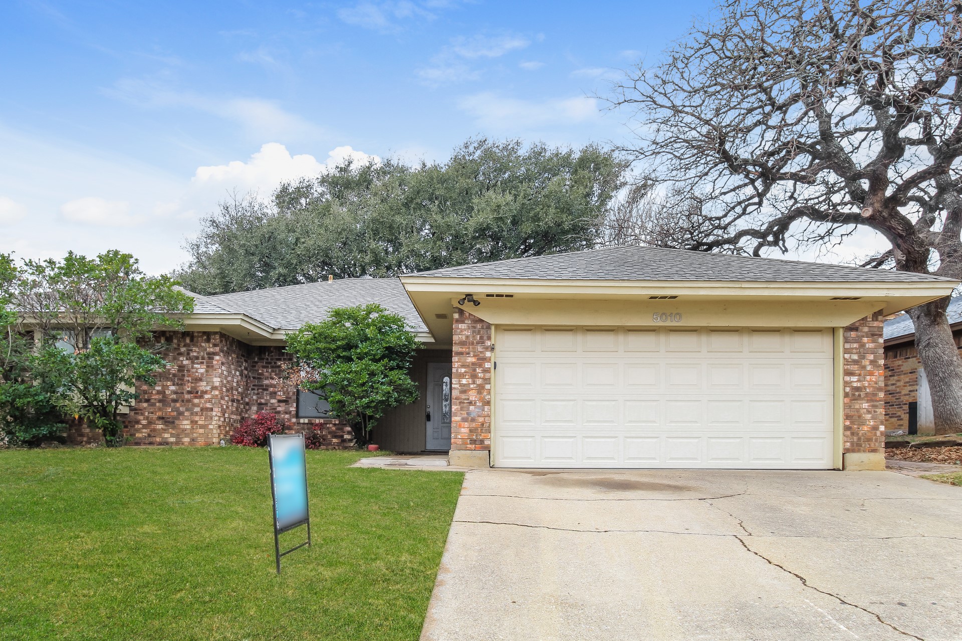 5010 Hawkins Cemetery Road Arlington TX 76017