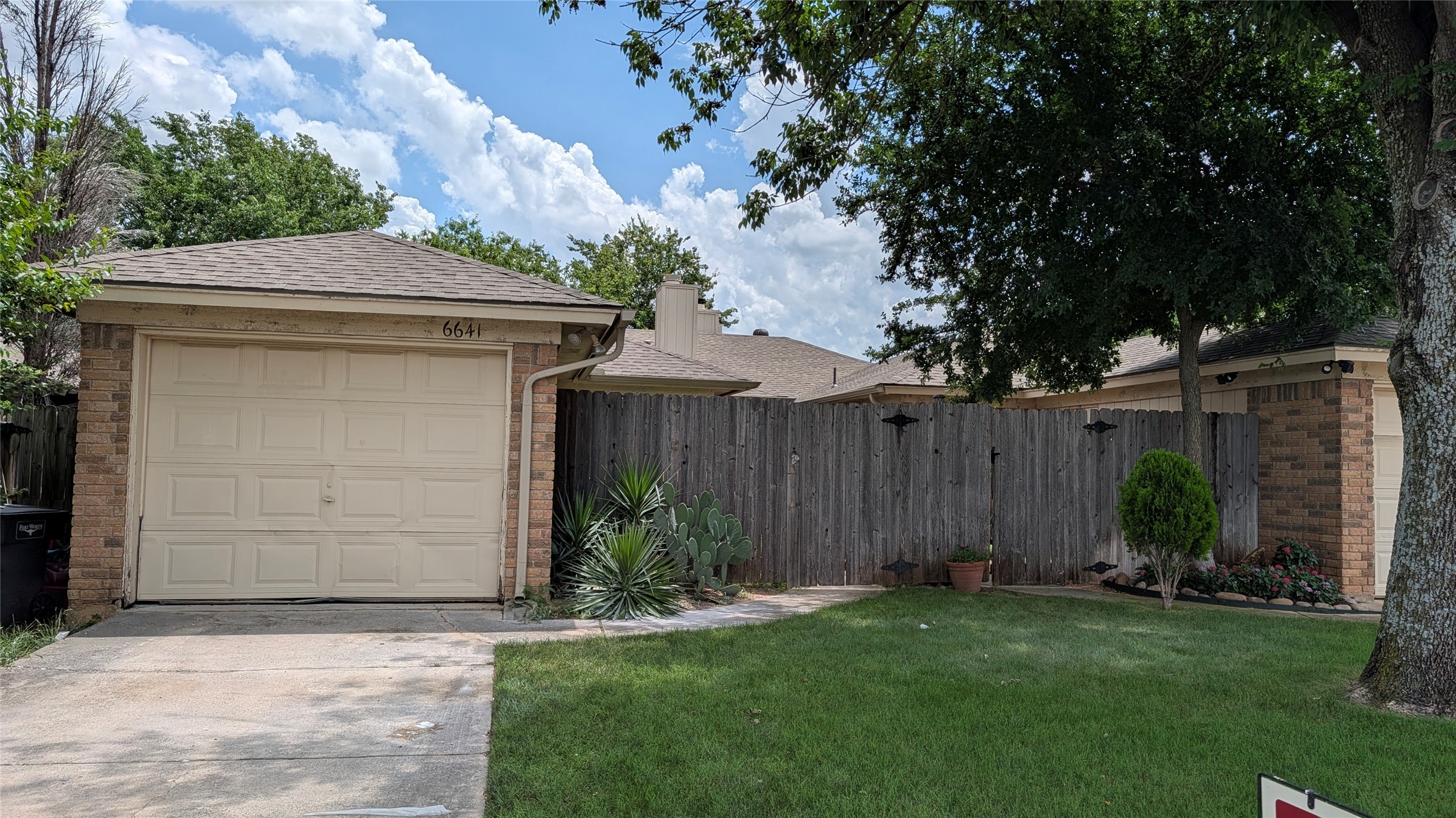 6641 S Creek Drive Fort Worth TX 76133
