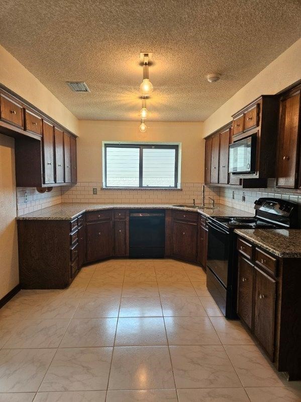 3921 Whiterock Trail Garland TX 75043