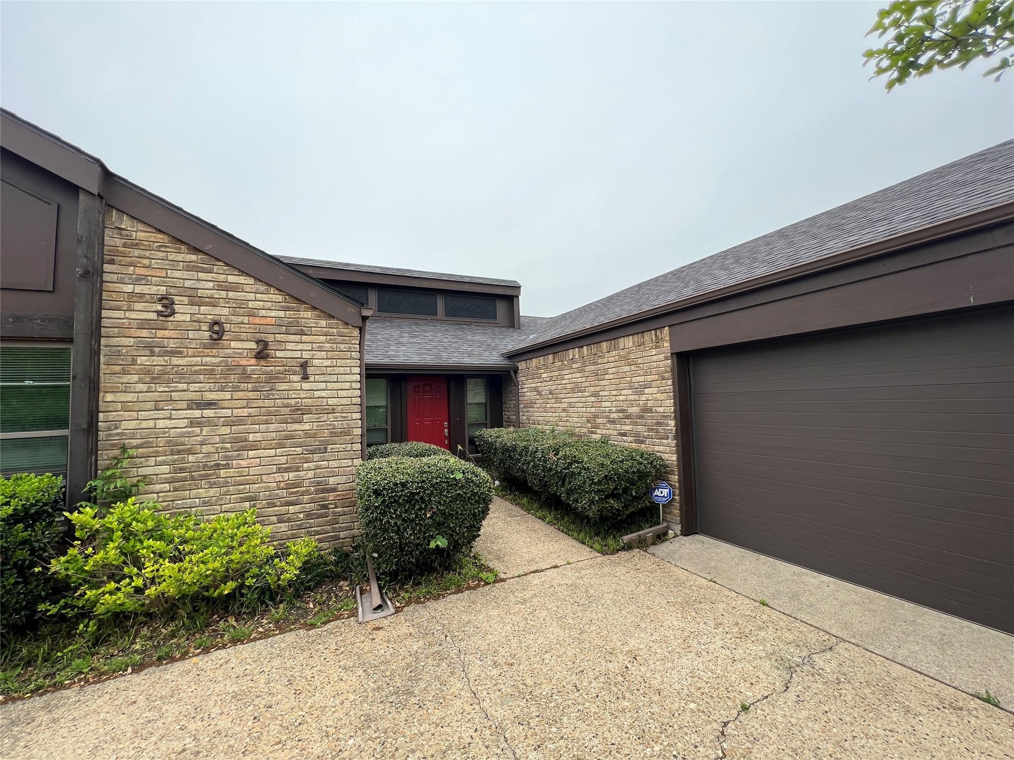3921 Whiterock Trail Garland TX 75043