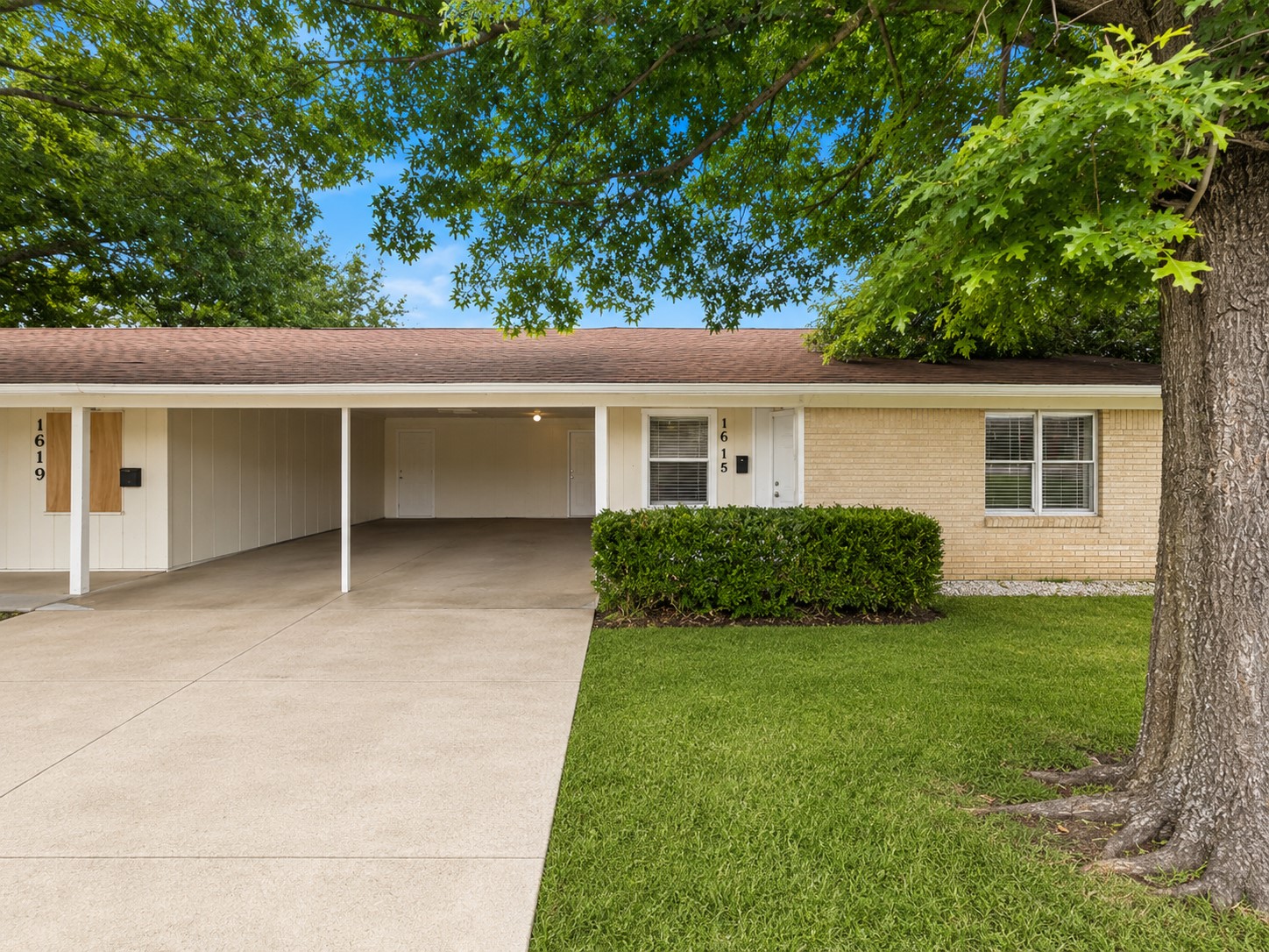 1615 N Alexander Street Sherman TX 75092