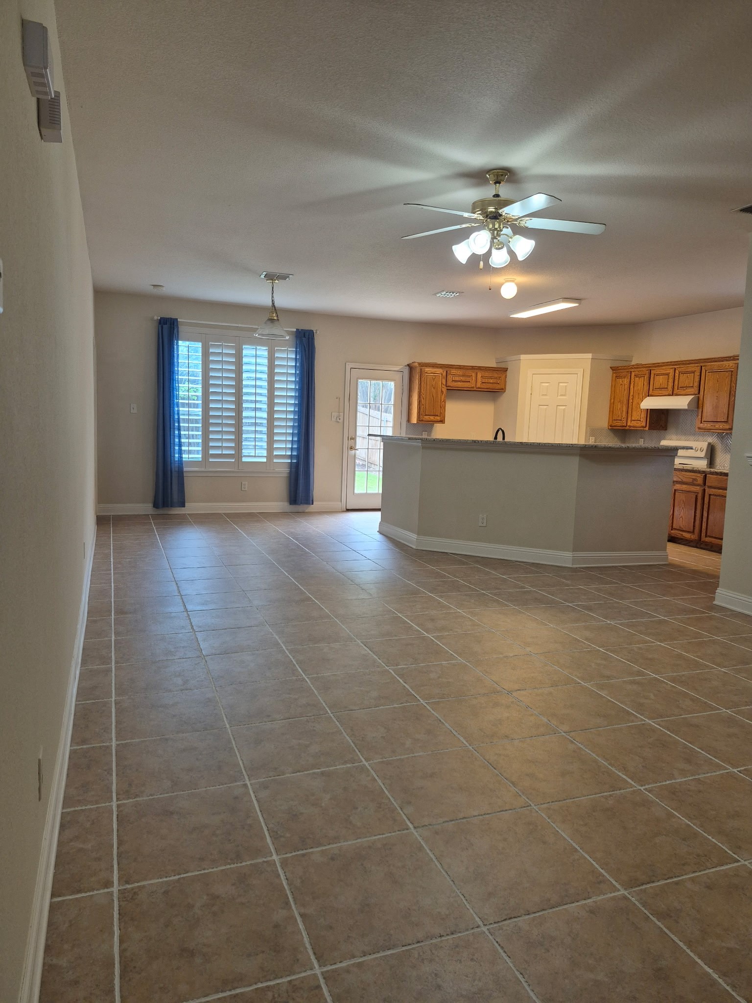 7205 Hogan Drive Benbrook TX 76126