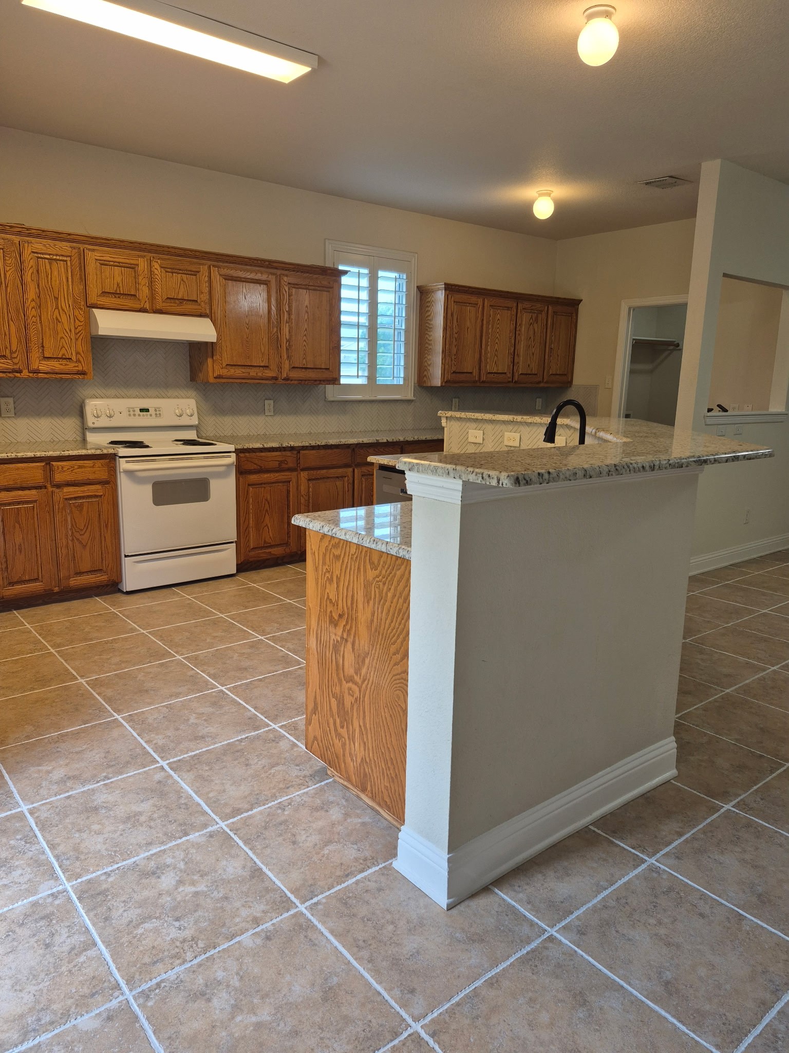 7205 Hogan Drive Benbrook TX 76126