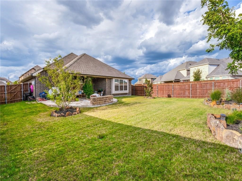 5517 Holloway Hill Mckinney TX 75070