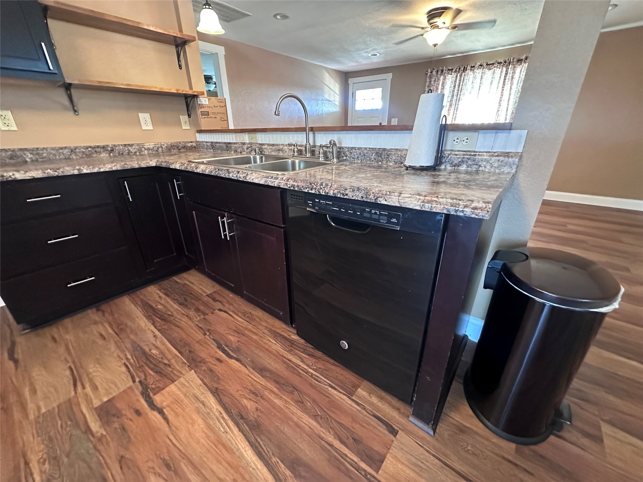 9045 Fm 121 Van Alstyne TX 75495