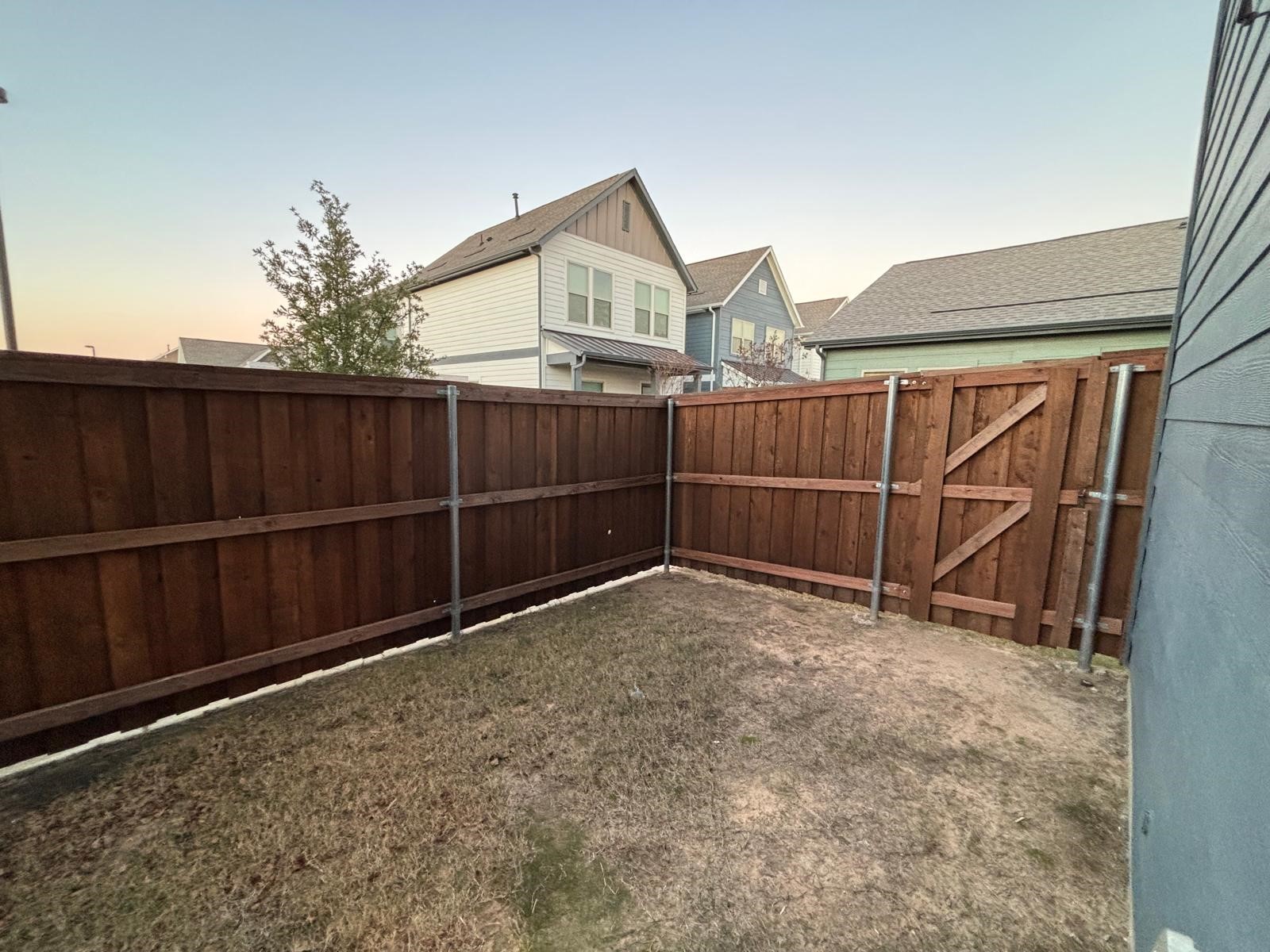 825 W Mayfield Road Arlington TX 76015