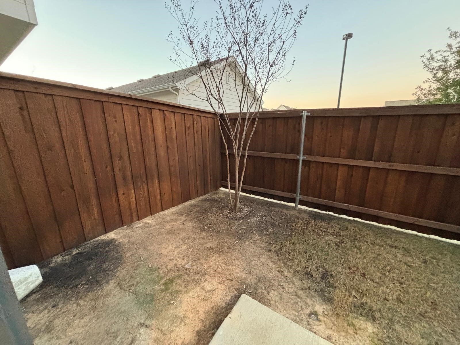 825 W Mayfield Road Arlington TX 76015