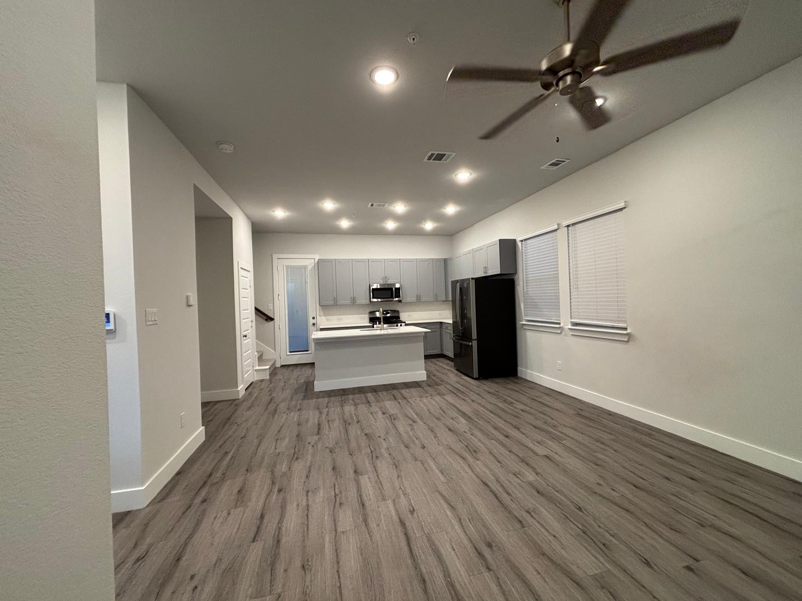 825 W Mayfield Road Arlington TX 76015