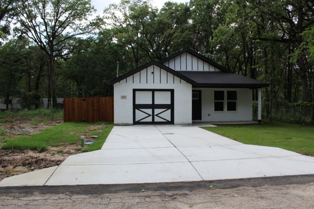 125 Chapperall Drive Mabank TX 75156