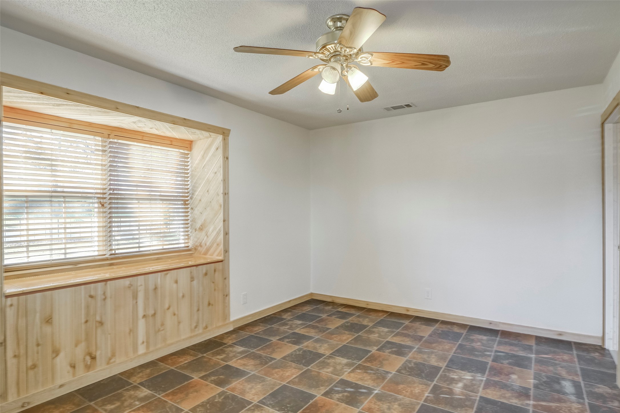 1204 King Drive Bedford TX 76022