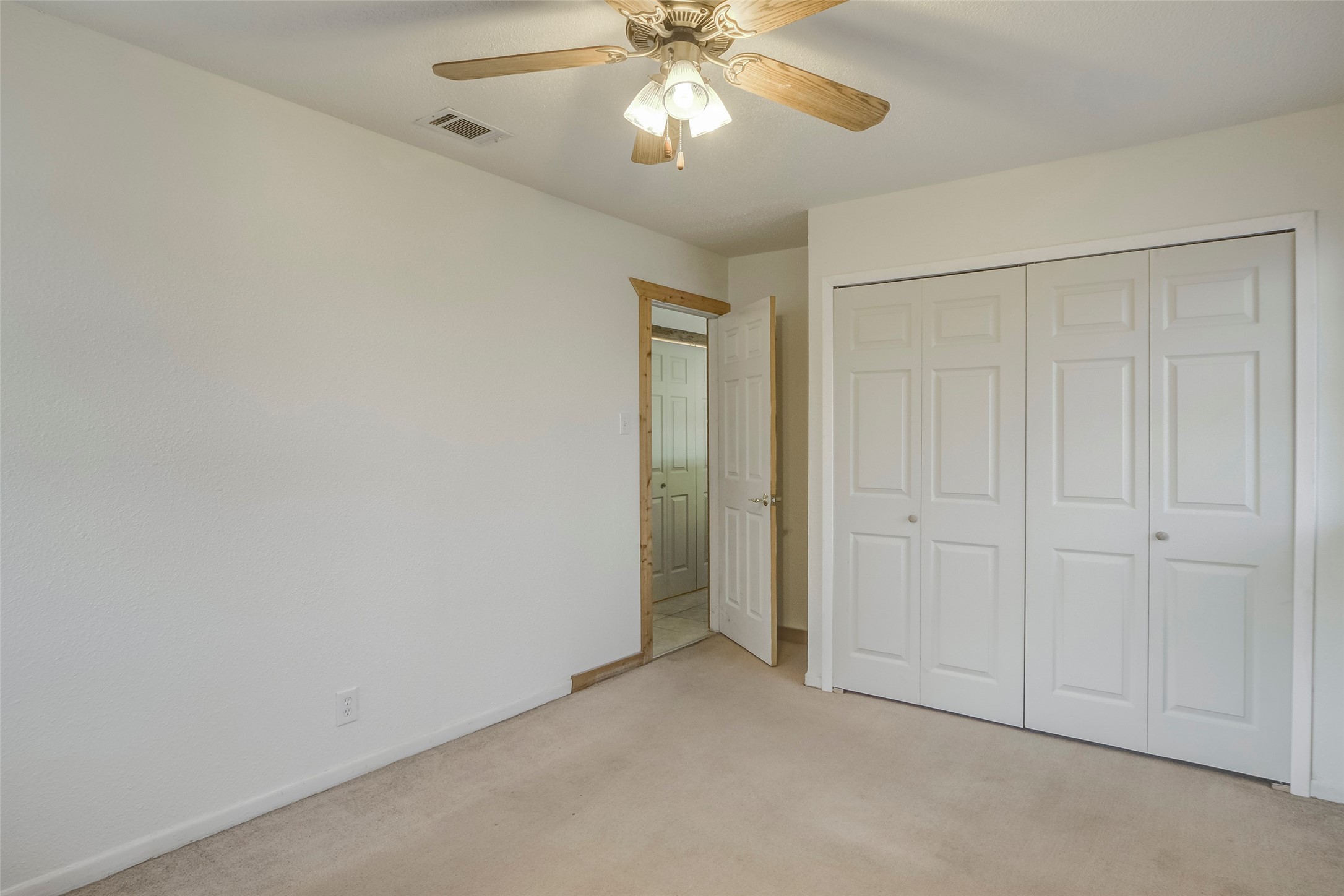 1204 King Drive Bedford TX 76022