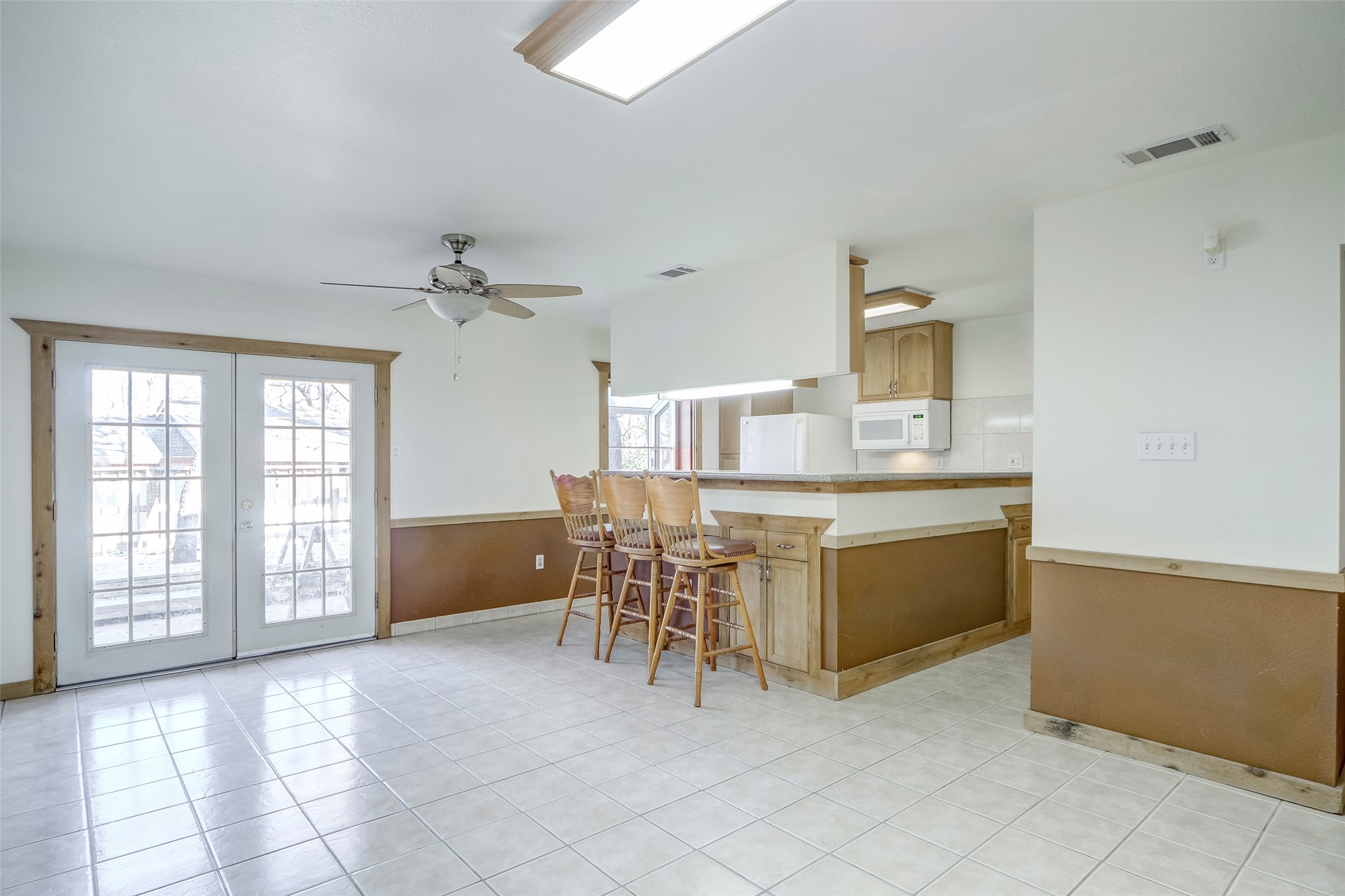 1204 King Drive Bedford TX 76022
