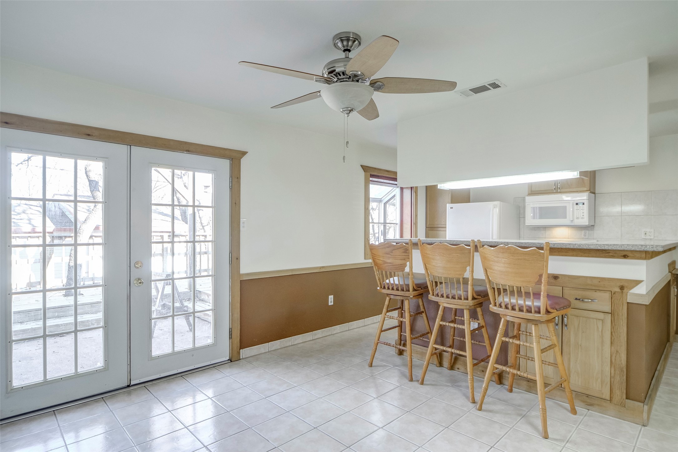 1204 King Drive Bedford TX 76022