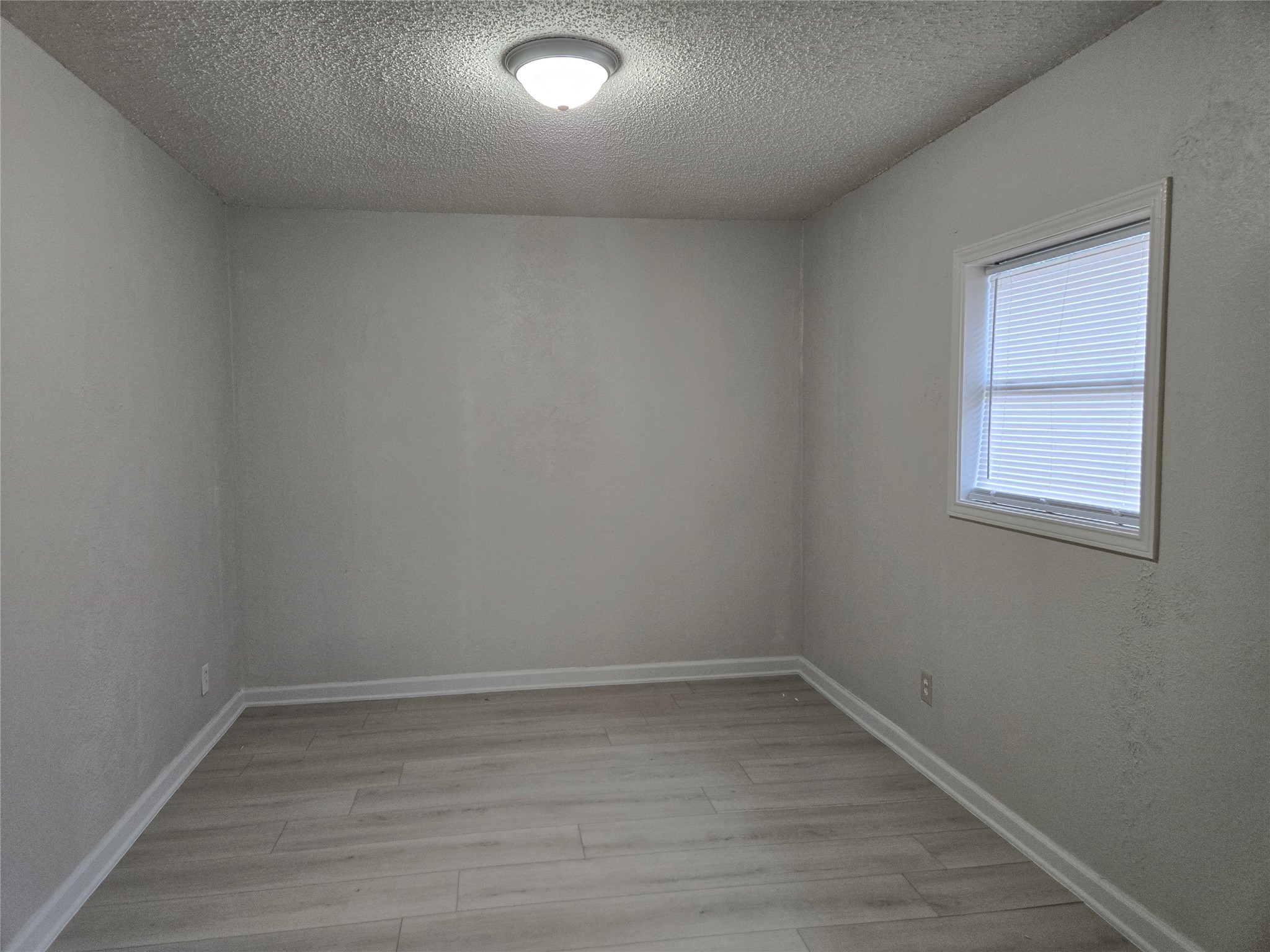 1617 Meridian Way Garland TX 75040