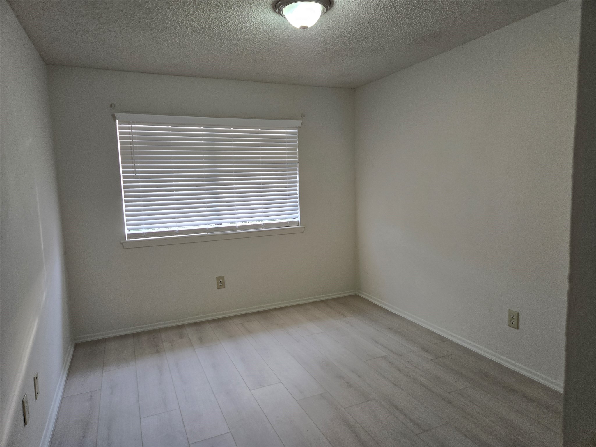 1617 Meridian Way Garland TX 75040