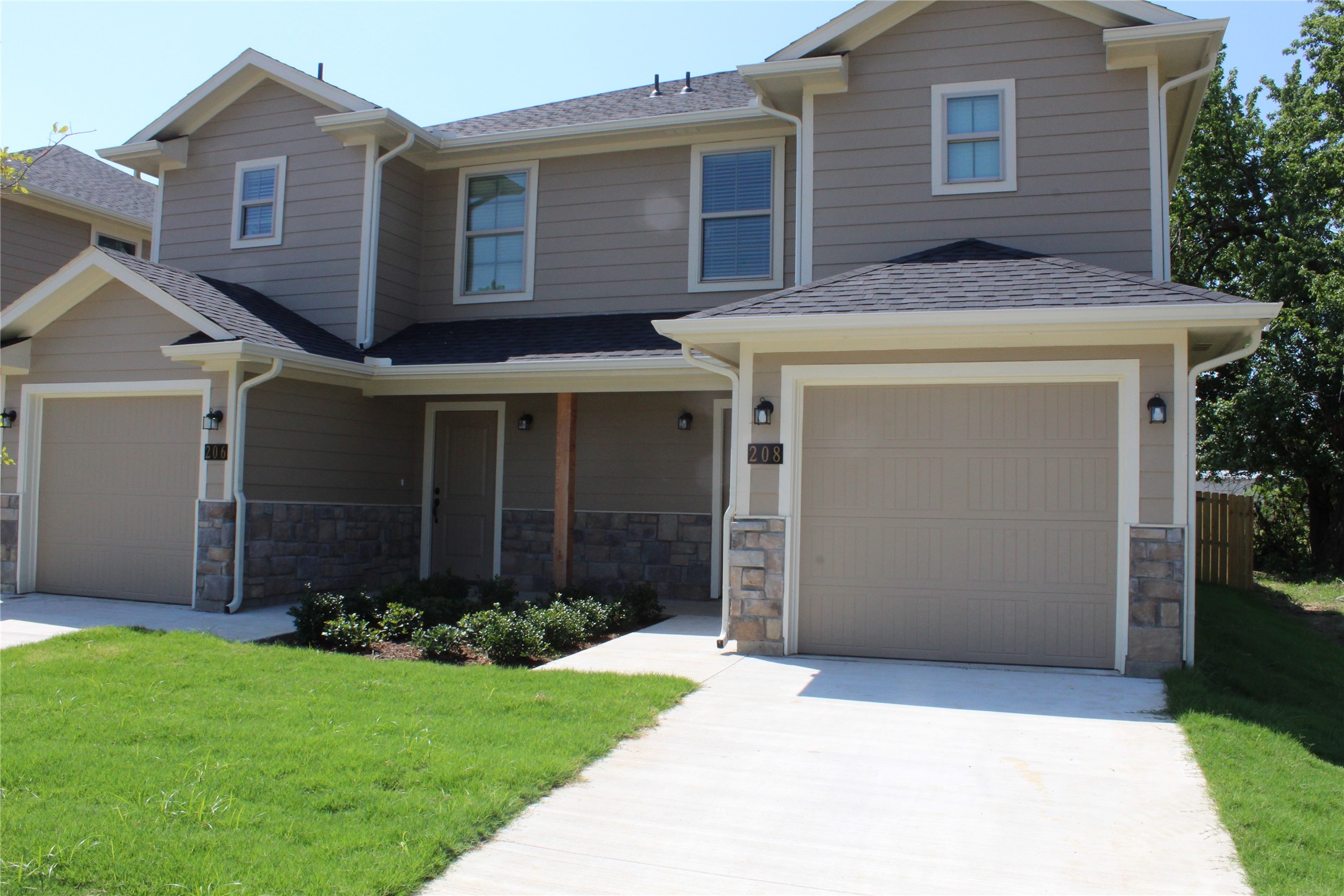 208 W Lake Avenue Sherman TX 75090