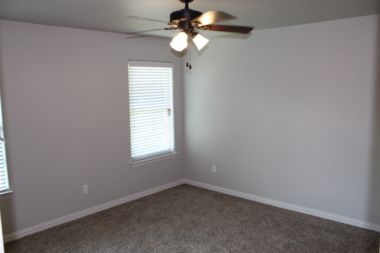 208 W Lake Avenue Sherman TX 75090