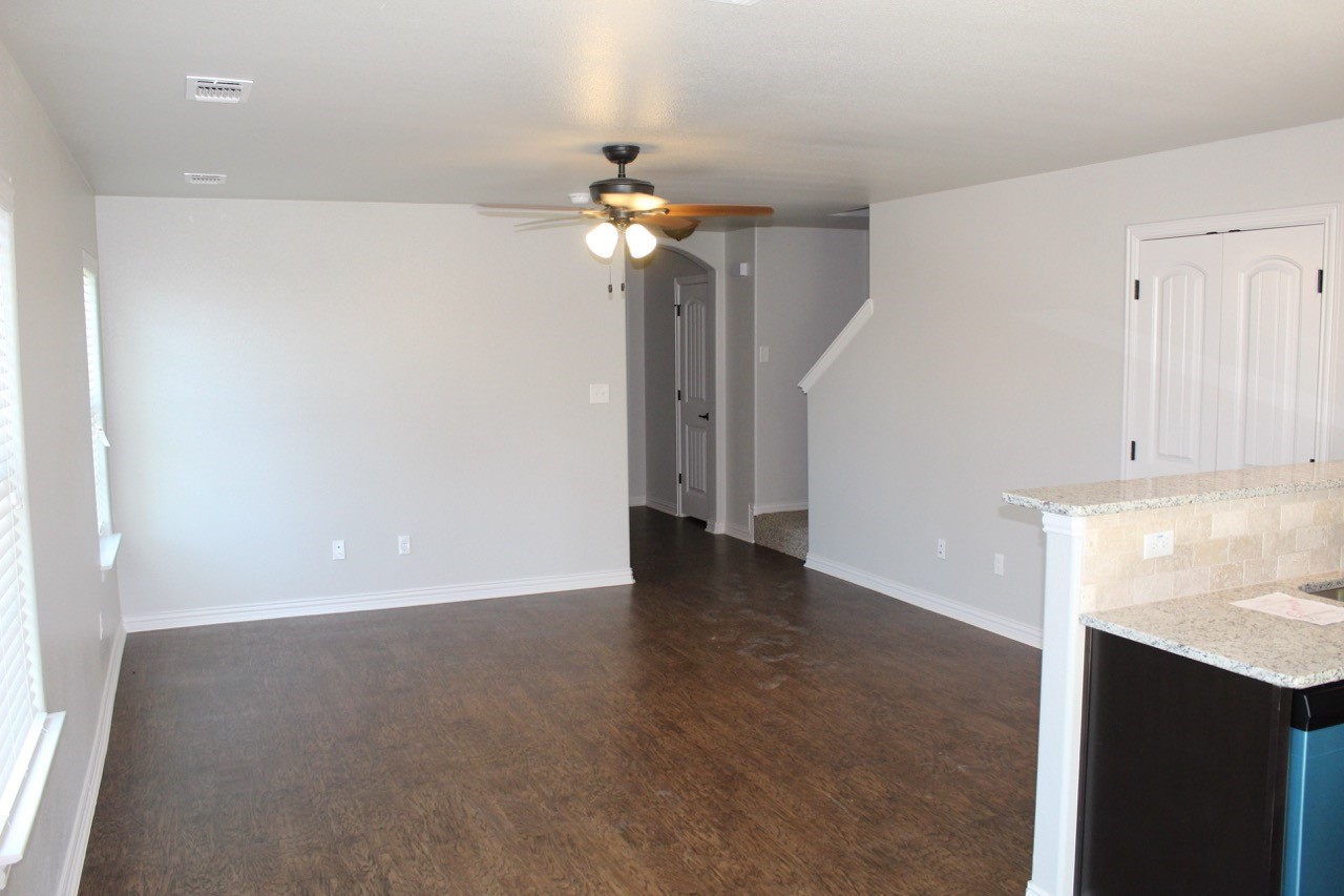 208 W Lake Avenue Sherman TX 75090