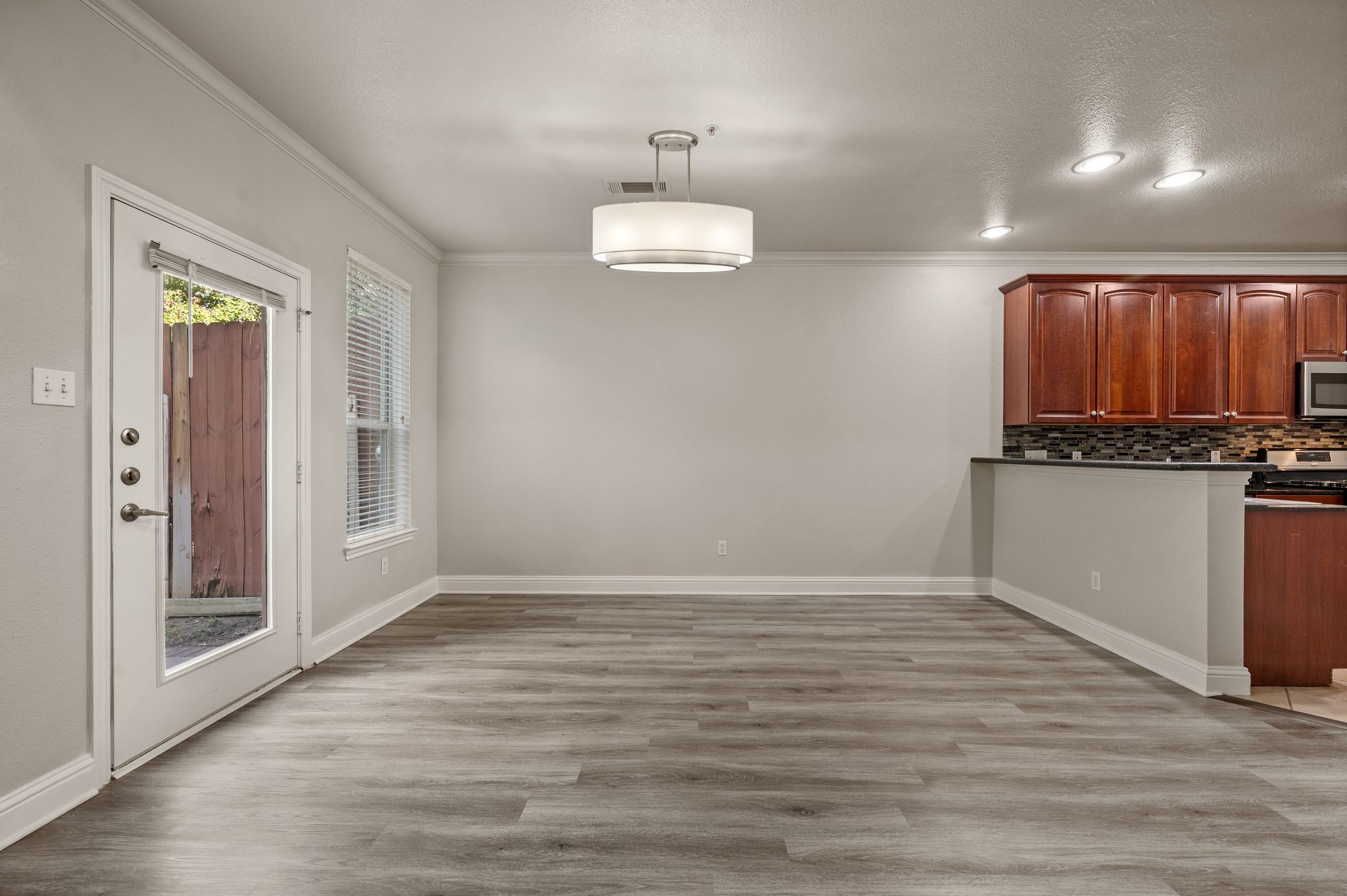 609 Rosemead Drive Euless TX 76039