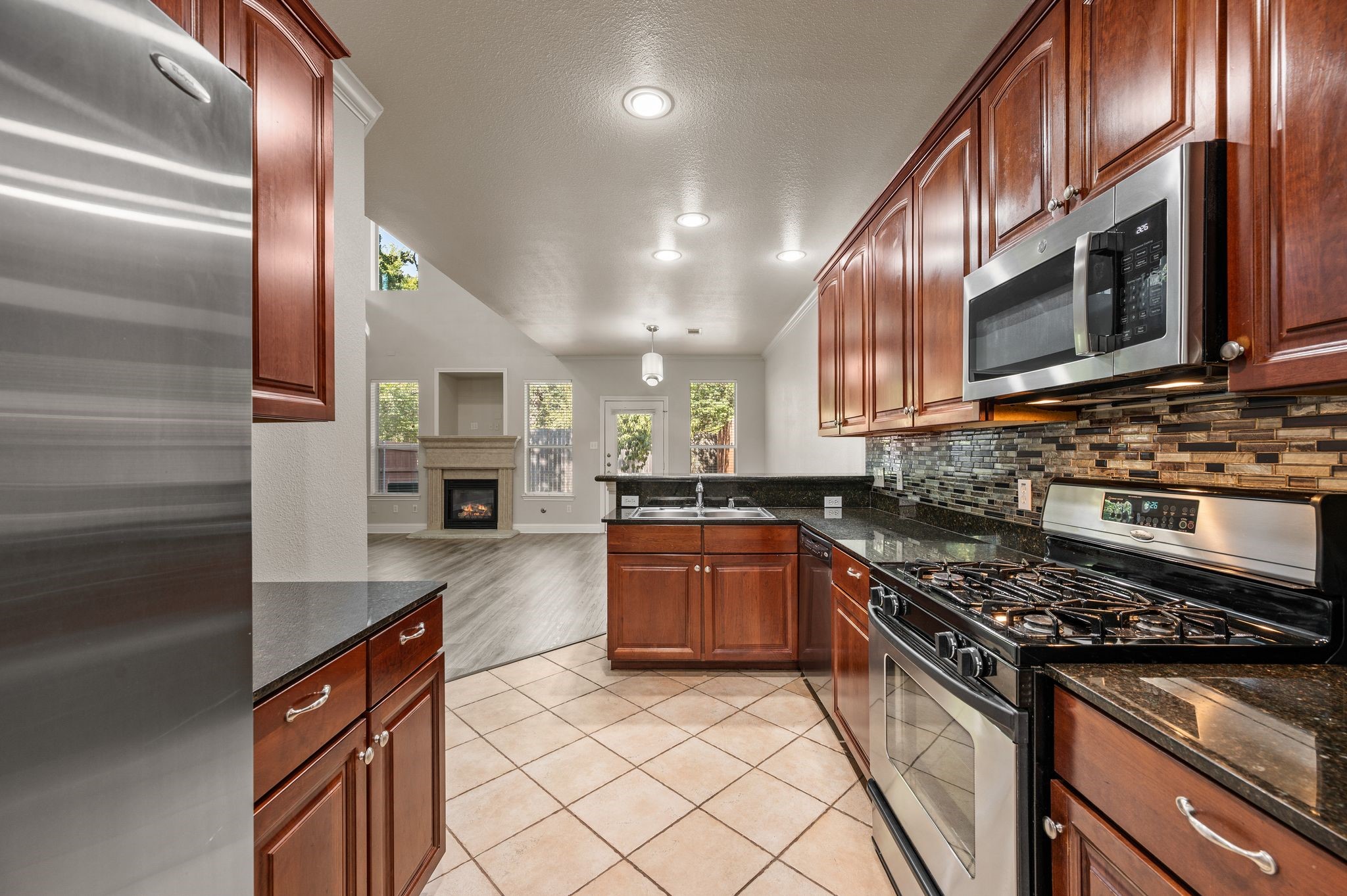609 Rosemead Drive Euless TX 76039