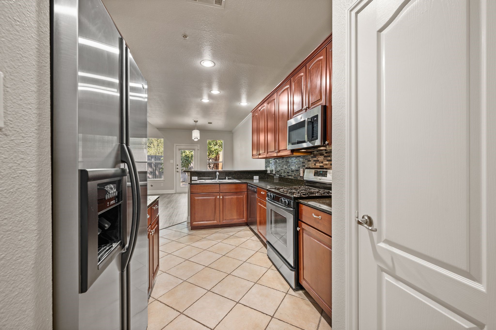 609 Rosemead Drive Euless TX 76039