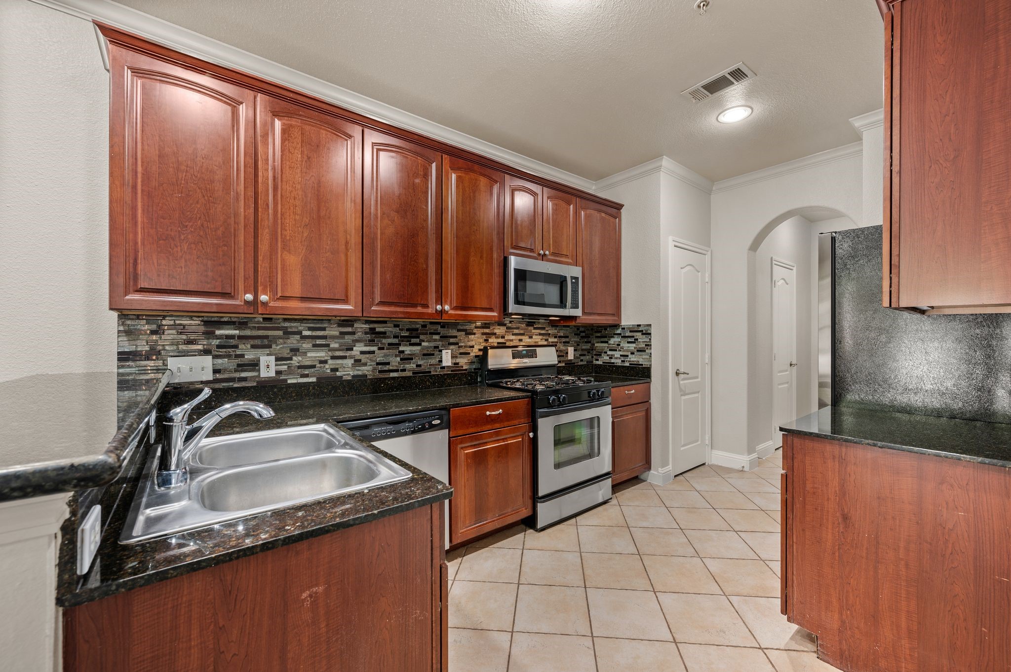 609 Rosemead Drive Euless TX 76039