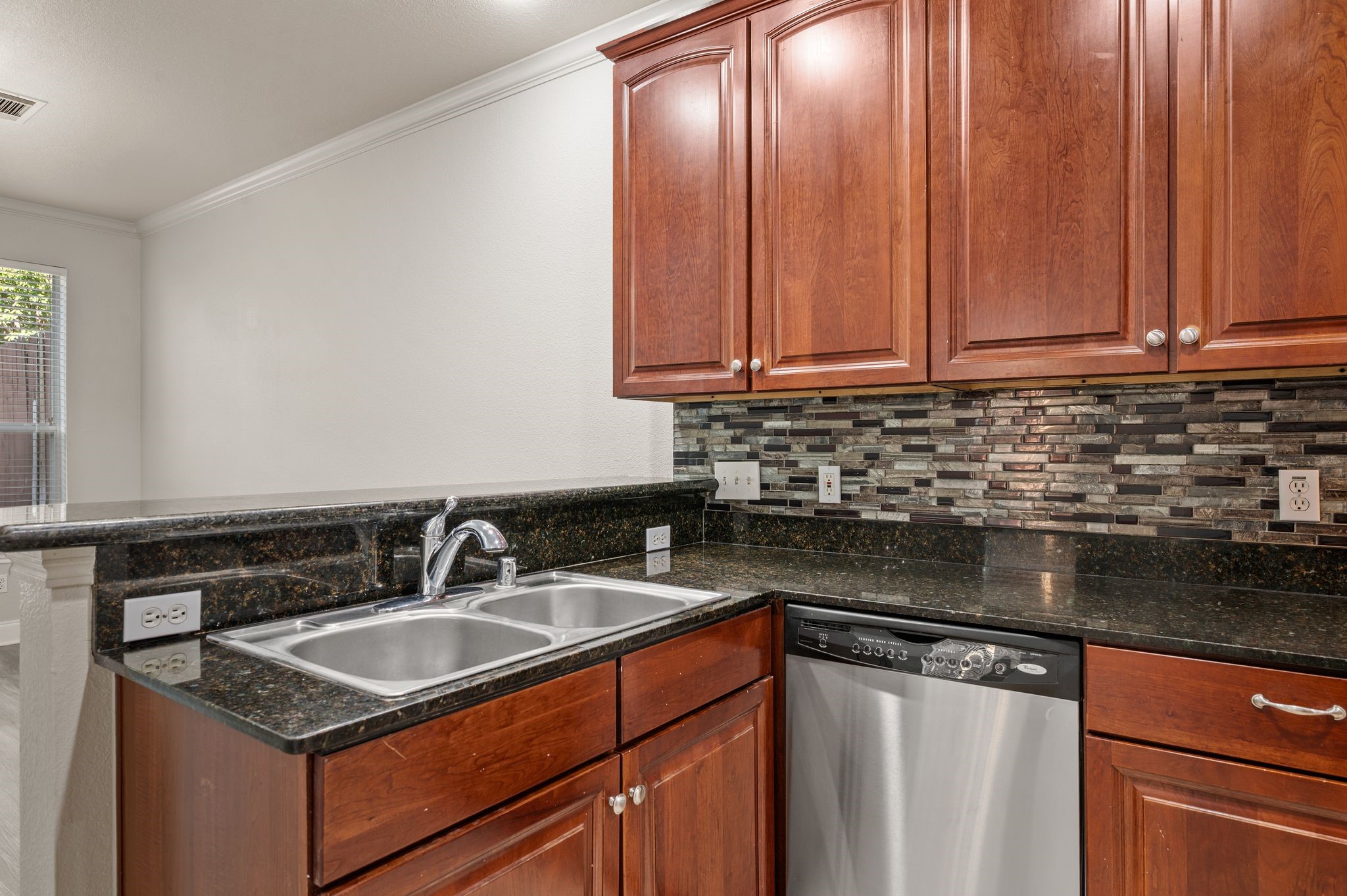609 Rosemead Drive Euless TX 76039