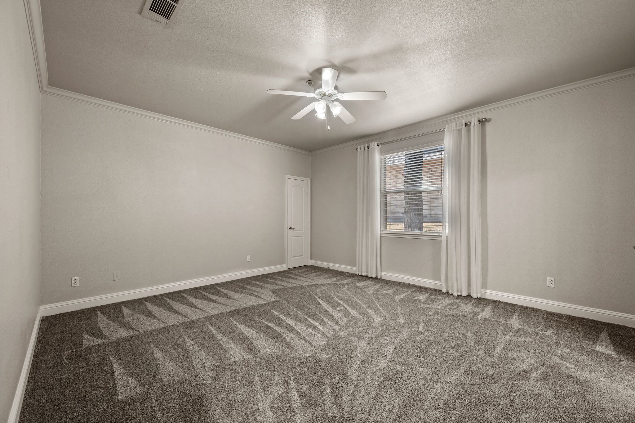 609 Rosemead Drive Euless TX 76039