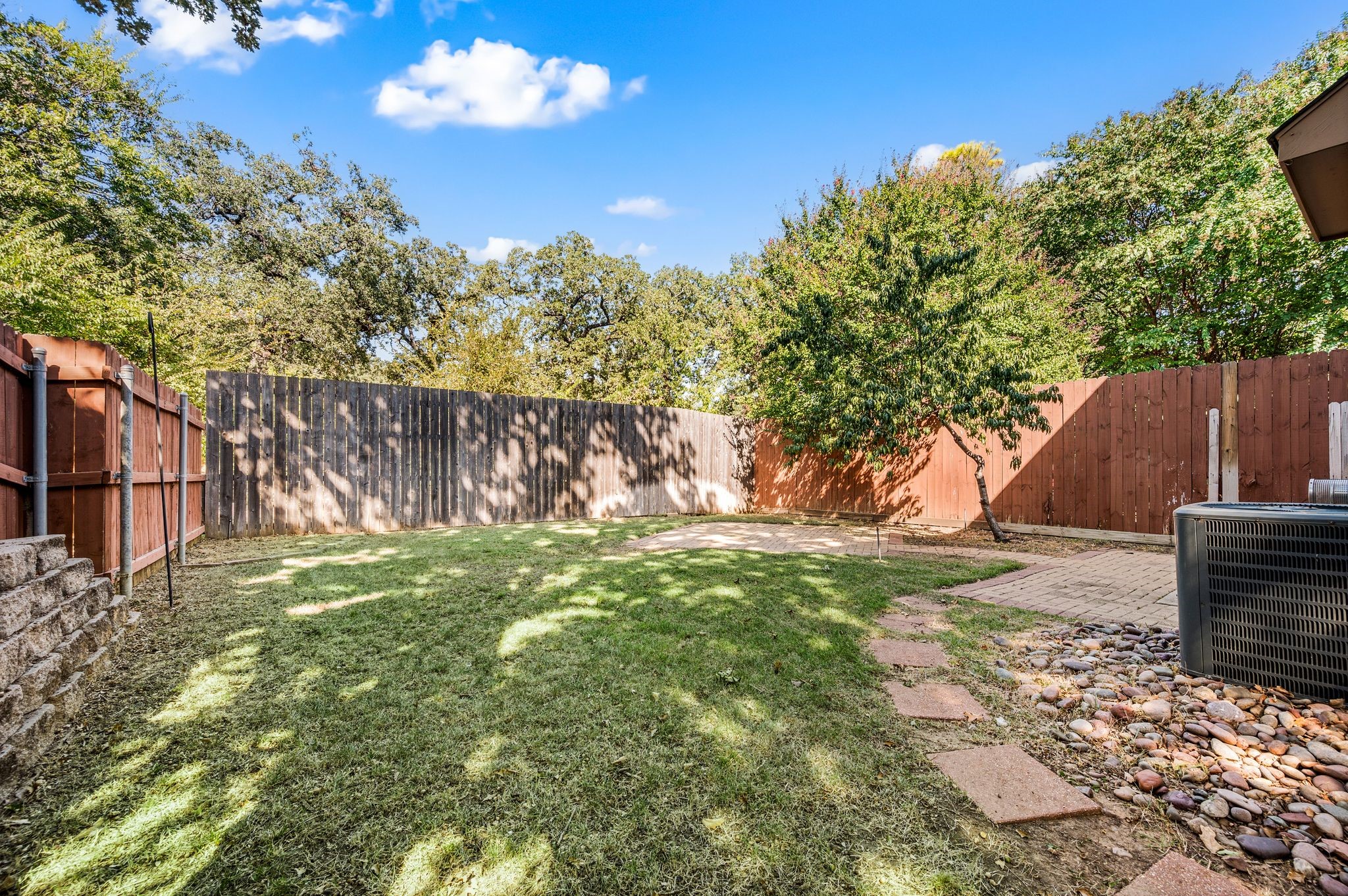 609 Rosemead Drive Euless TX 76039