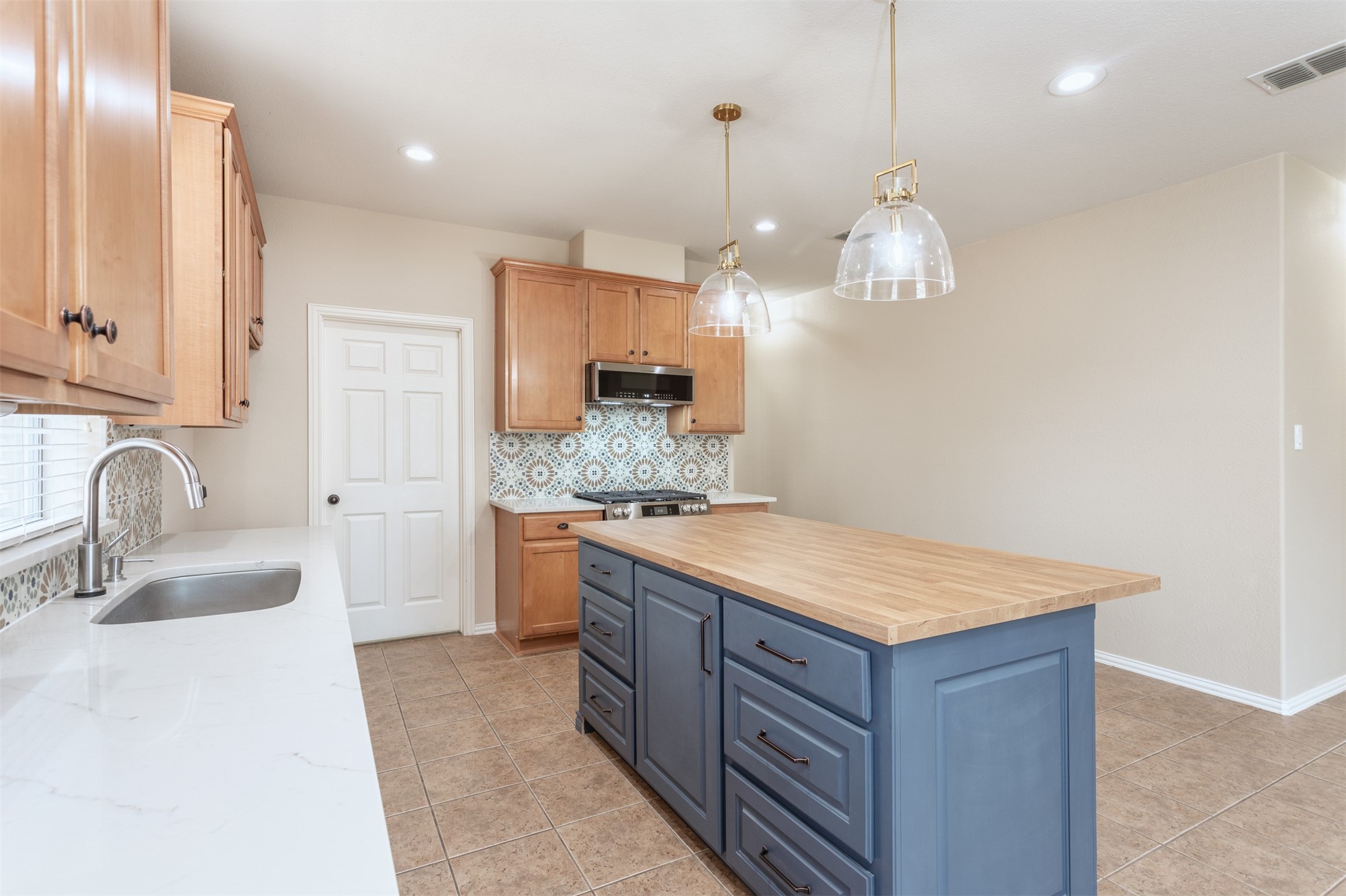 2356 Jaguar Drive Frisco TX 75033