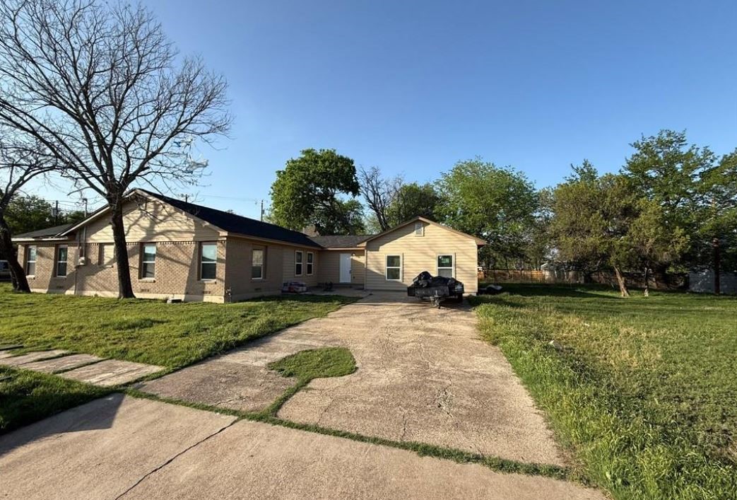 1300 N 2nd Street Killeen TX 76541