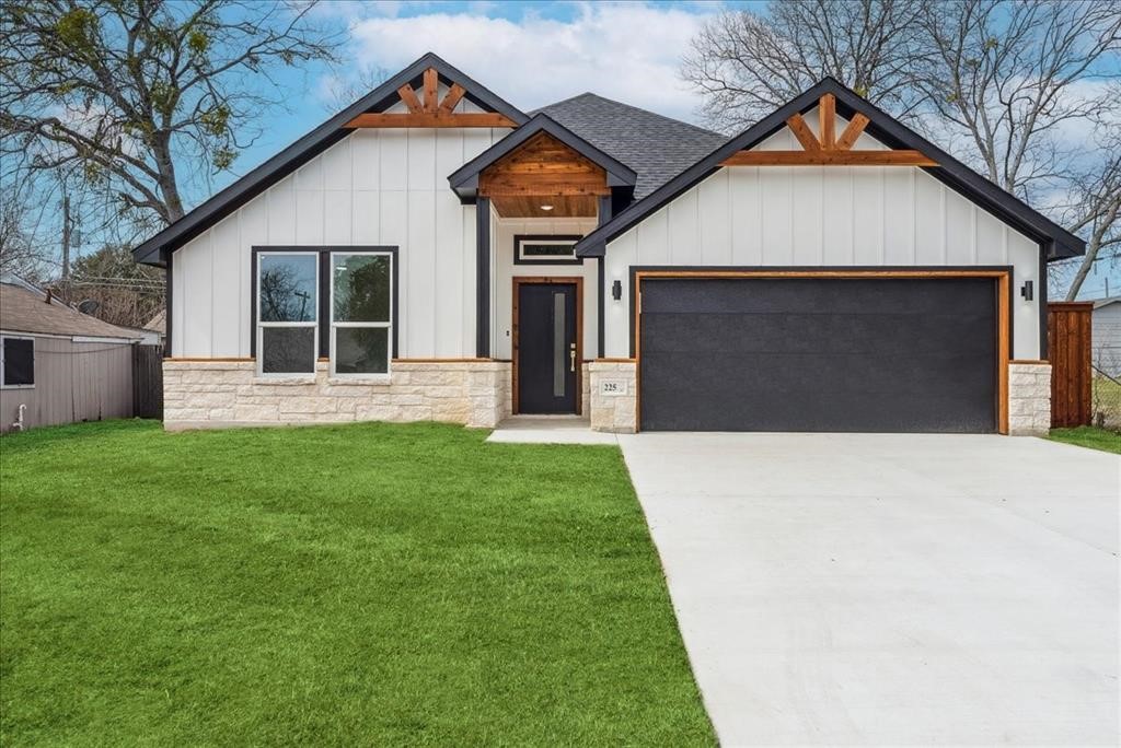 225 West Place White Settlement TX 76108
