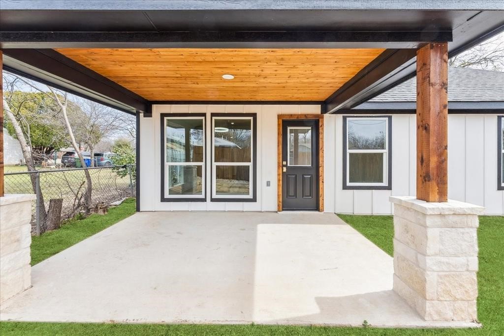225 West Place White Settlement TX 76108