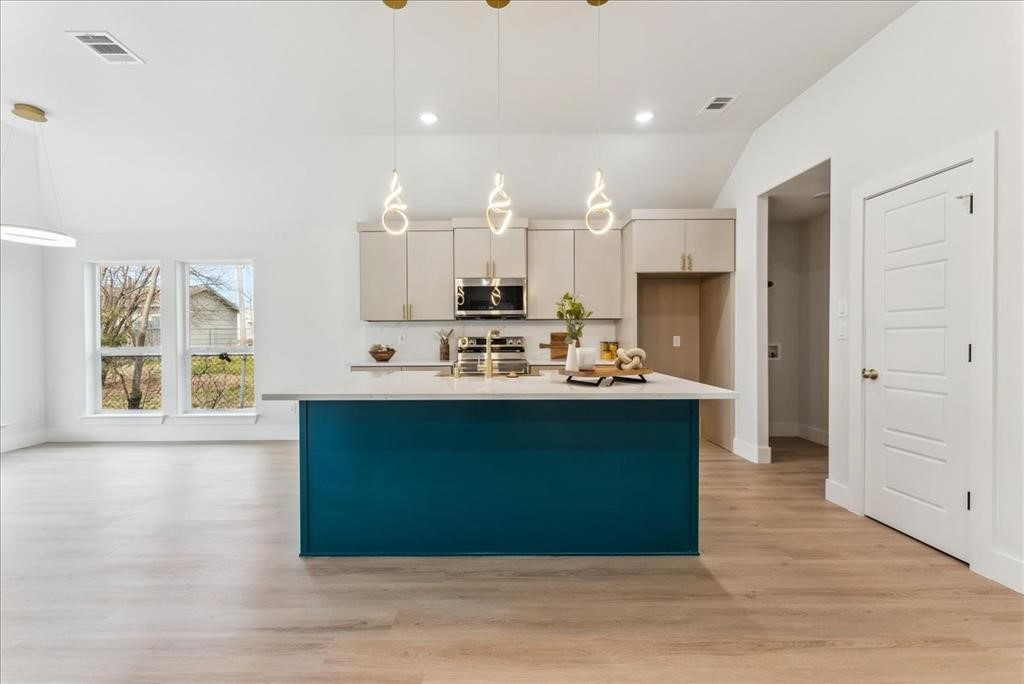 225 West Place White Settlement TX 76108