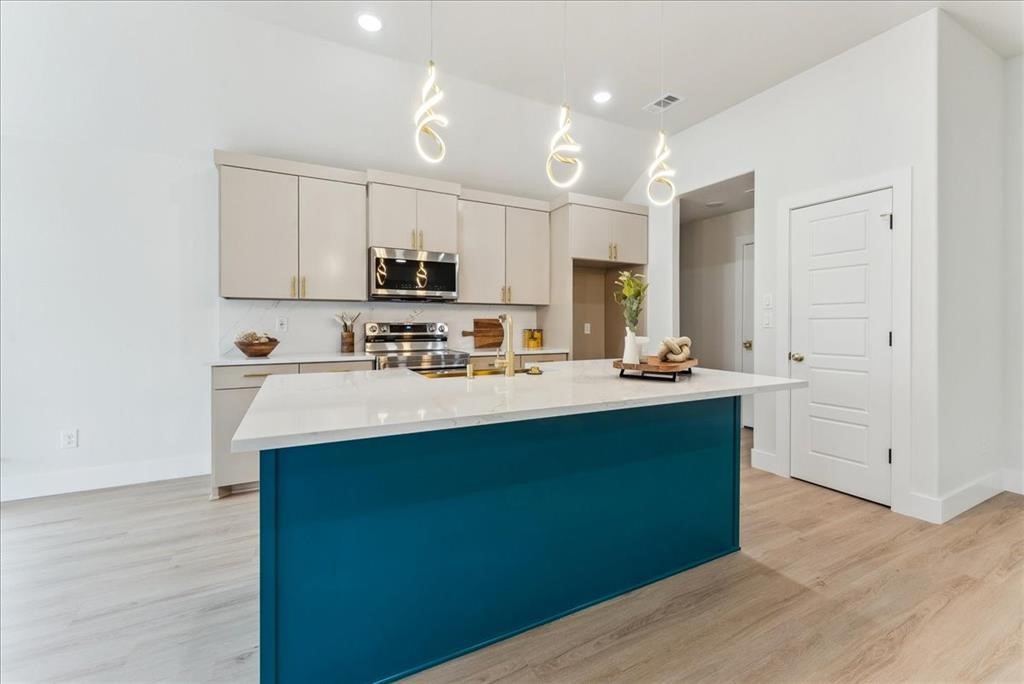 225 West Place White Settlement TX 76108
