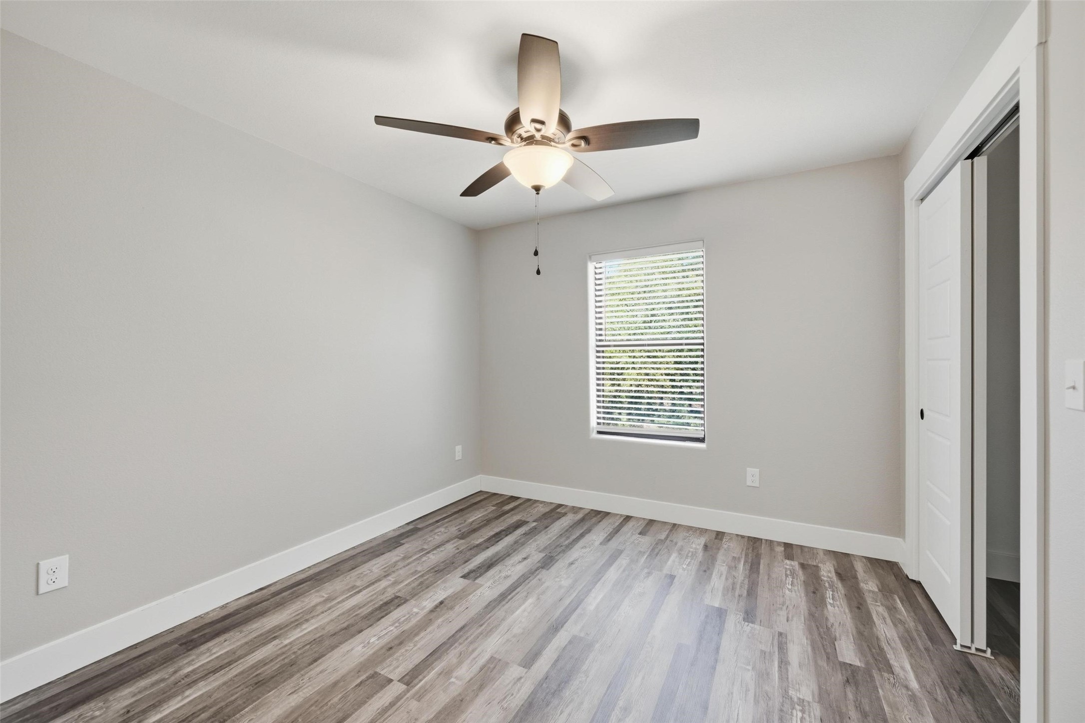 1309 S 5th Avenue Denison TX 75021