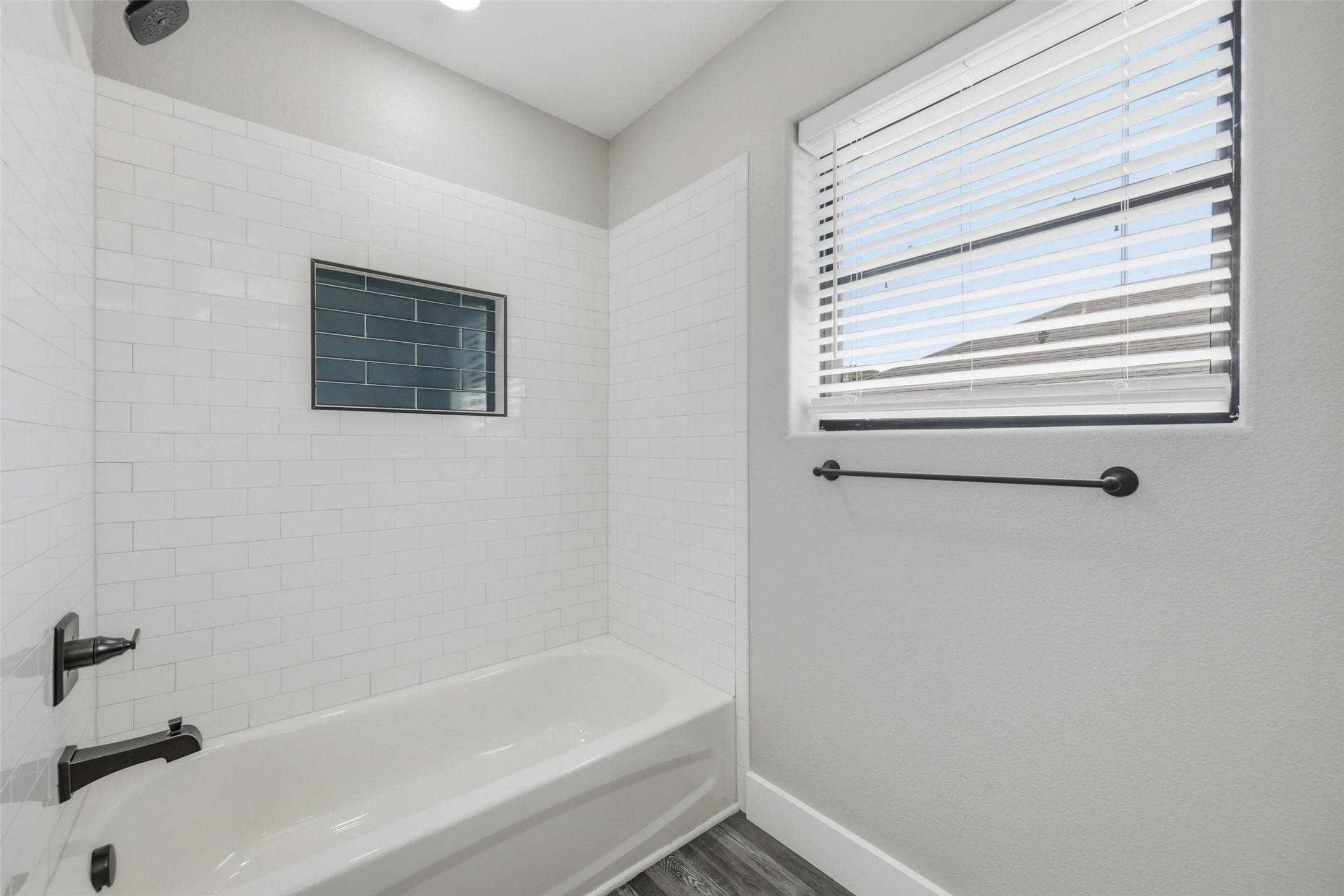 1309 S 5th Avenue Denison TX 75021