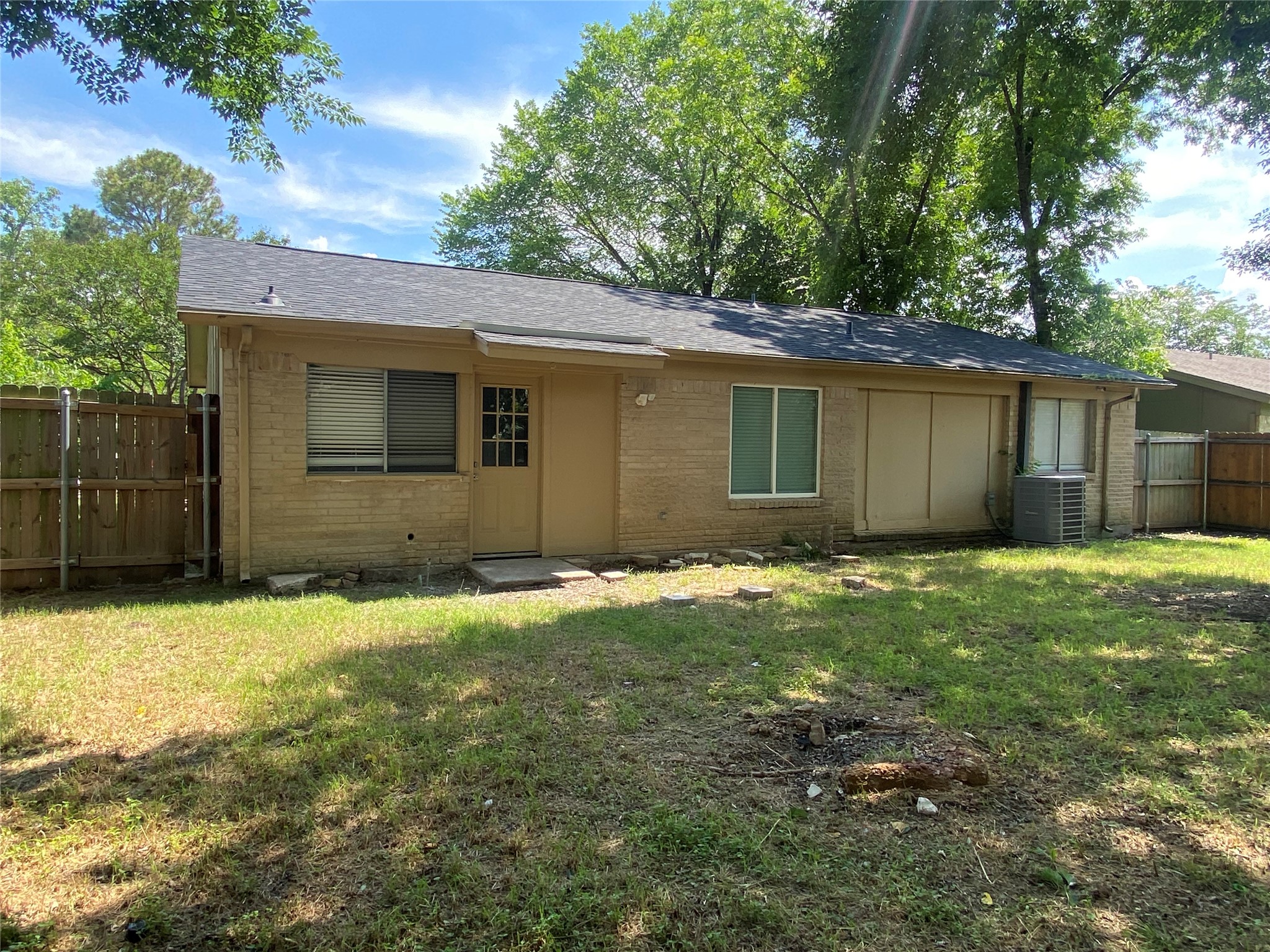 2509 Harbor Trail Irving TX 75060