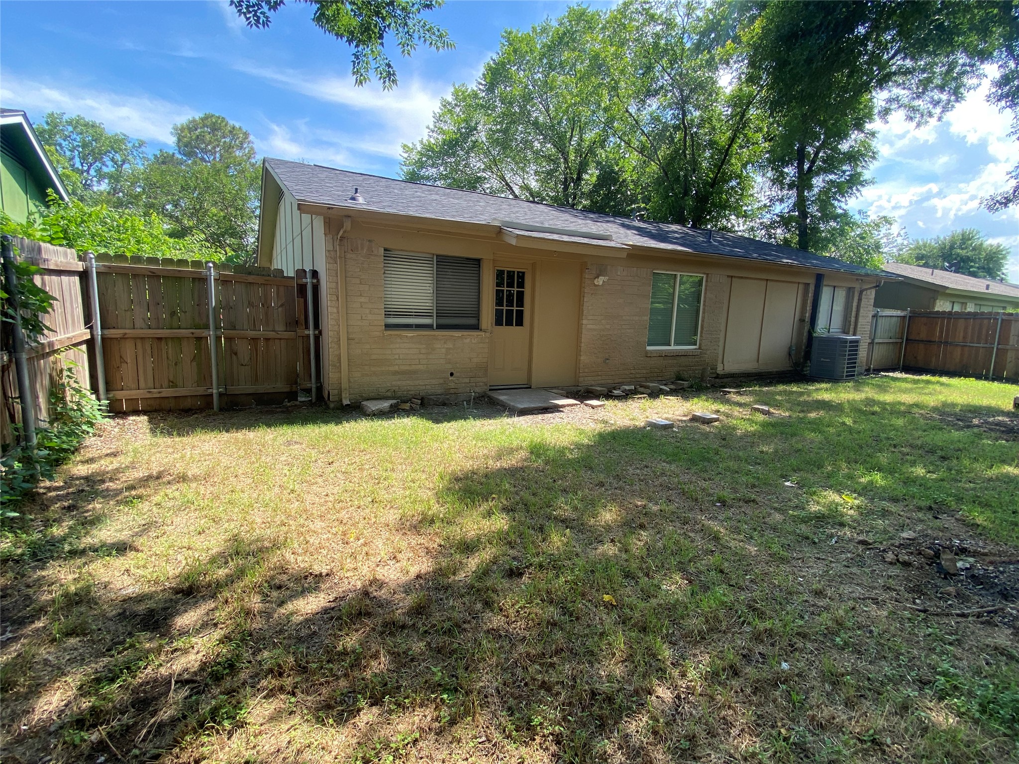 2509 Harbor Trail Irving TX 75060