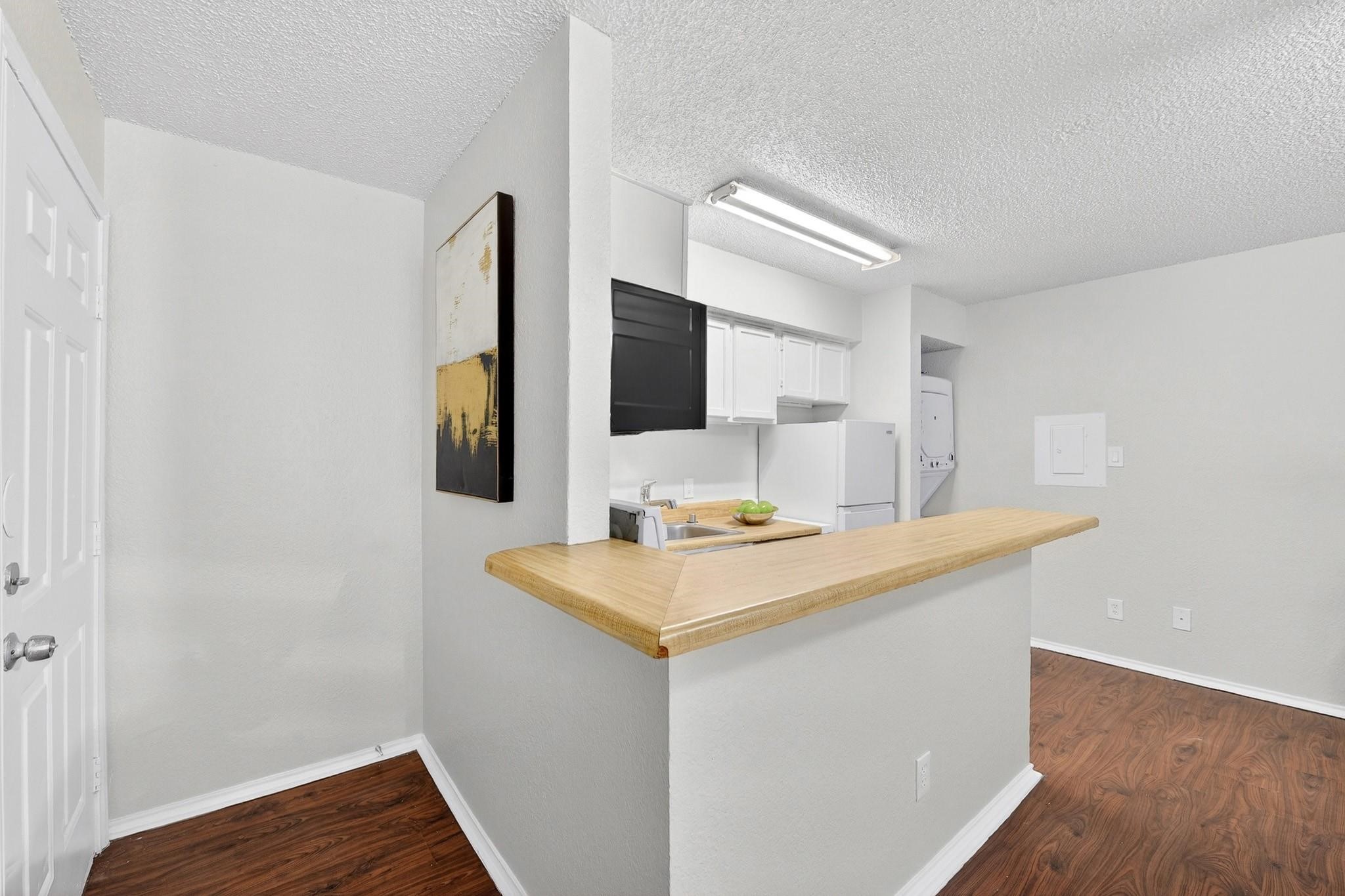 9825 Walnut Street Dallas TX 75243